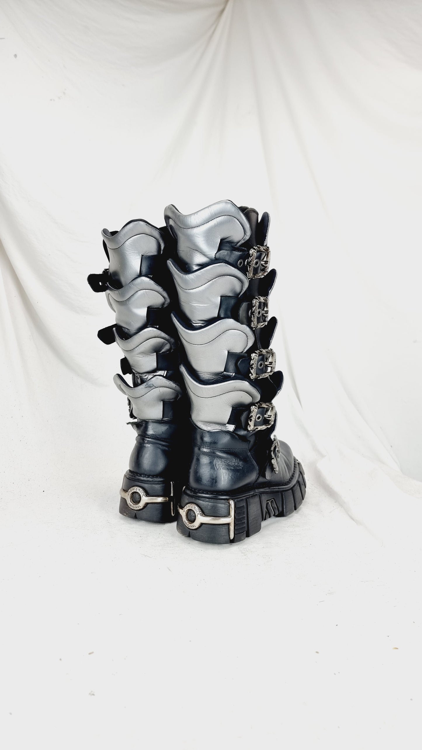 EU 43 / UK 9 New Rock Boots