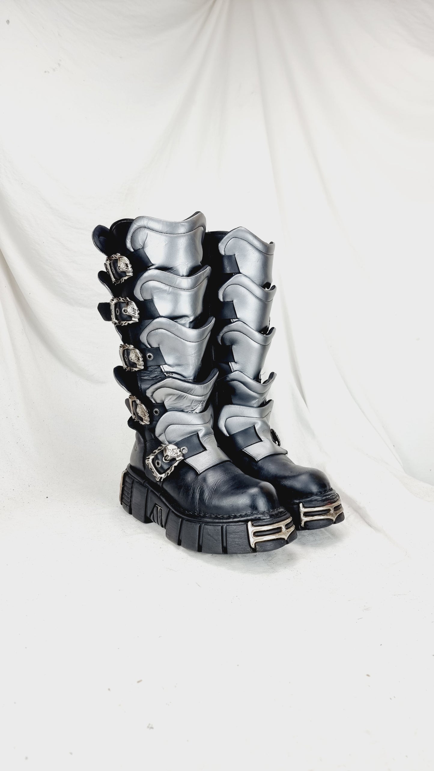 EU 43 / UK 9 New Rock Boots