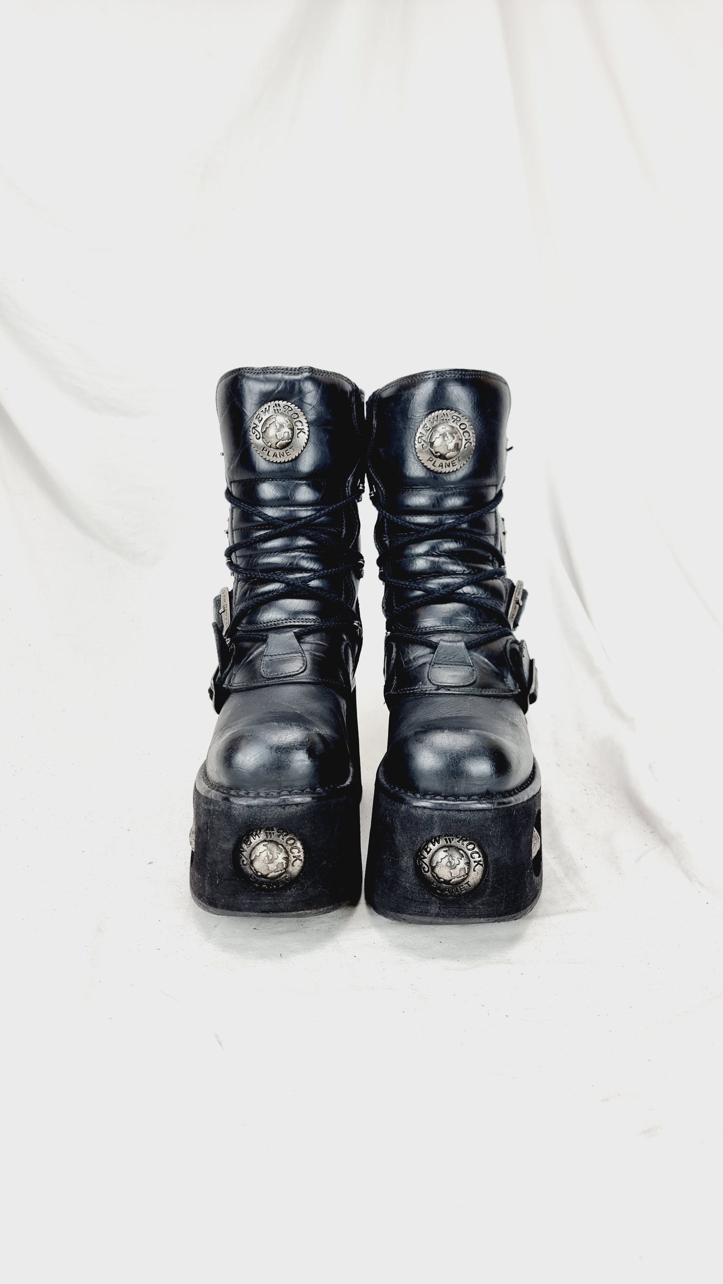 EU 40 / UK 7 New Rock Boots