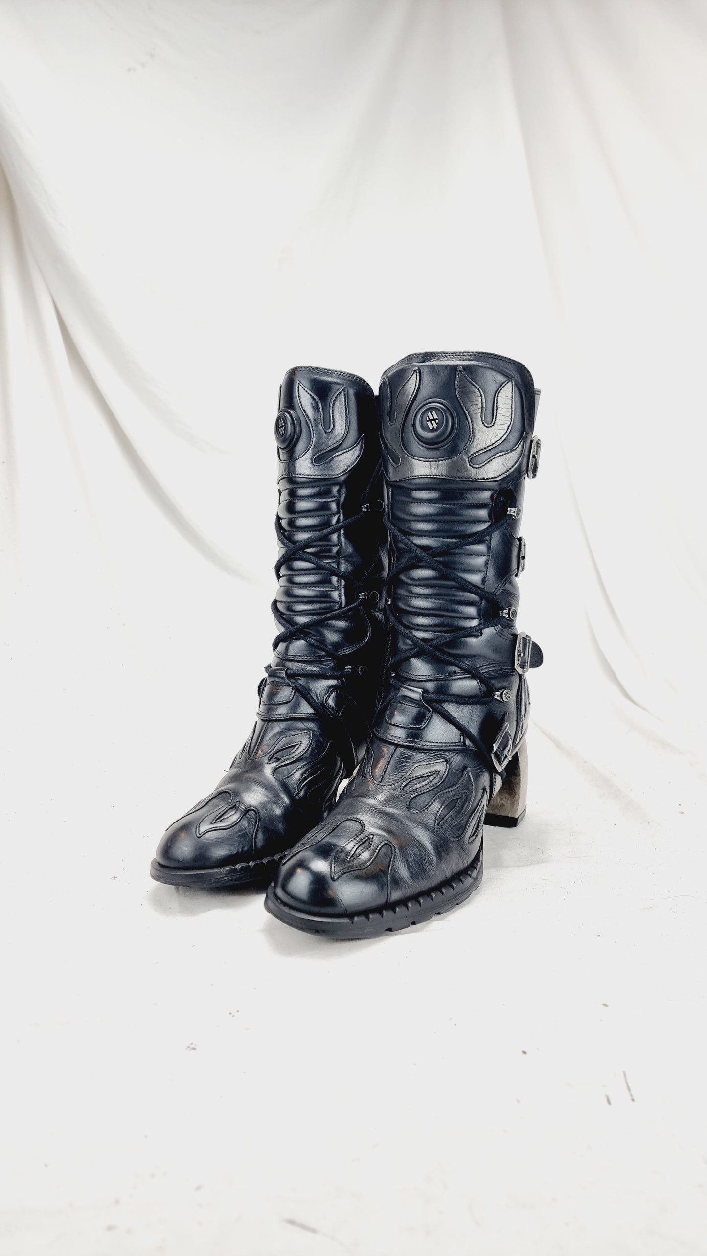 EU 39 / UK 6 New Rock Boots