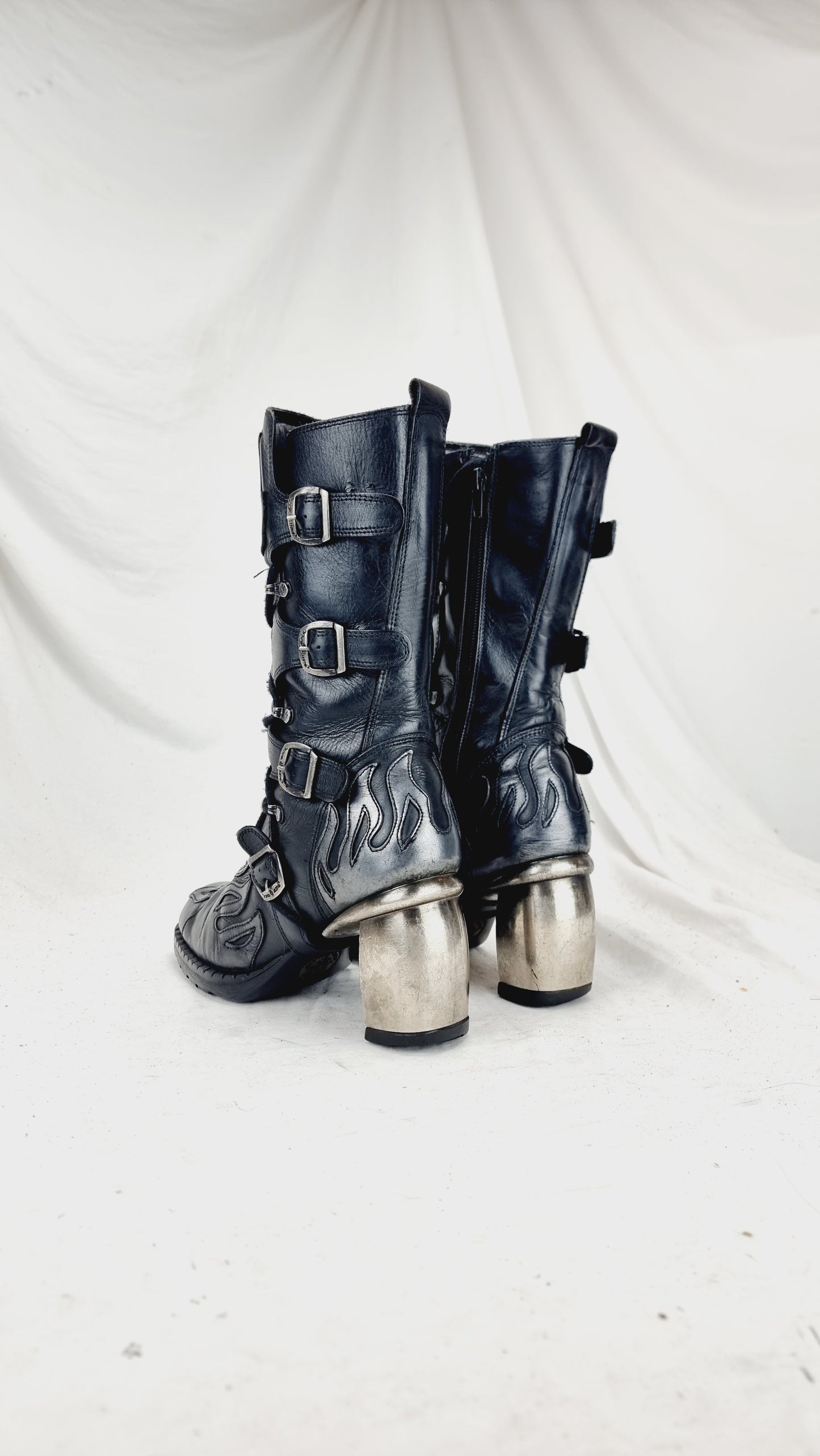 EU 39 / UK 6 New Rock Boots
