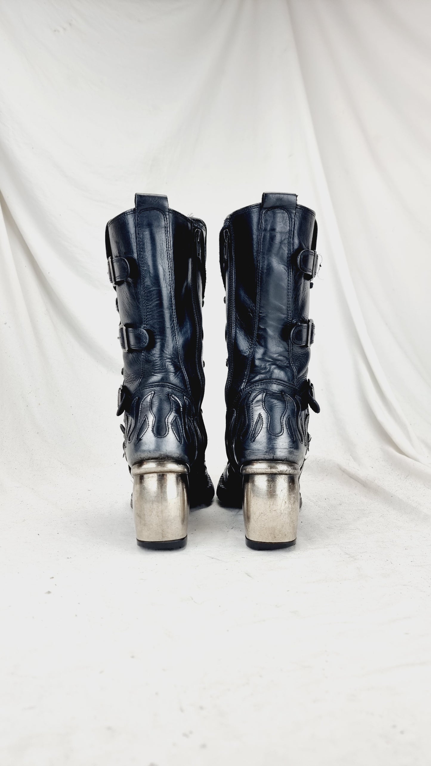 EU 39 / UK 6 New Rock Boots