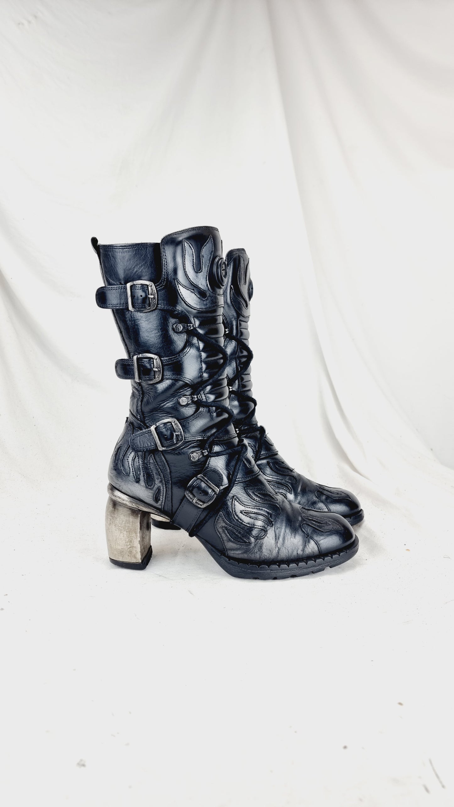 EU 39 / UK 6 New Rock Boots