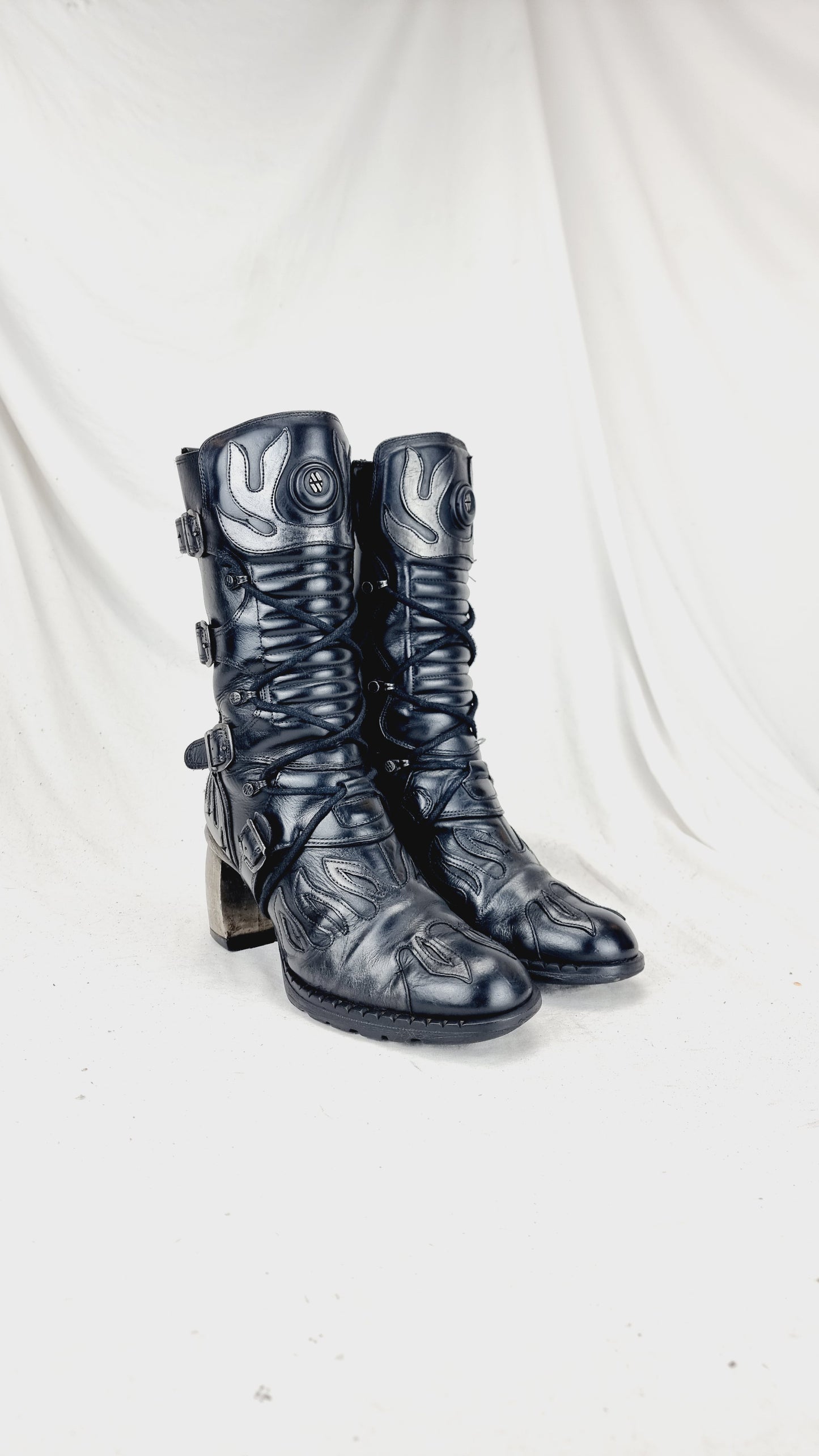 EU 39 / UK 6 New Rock Boots