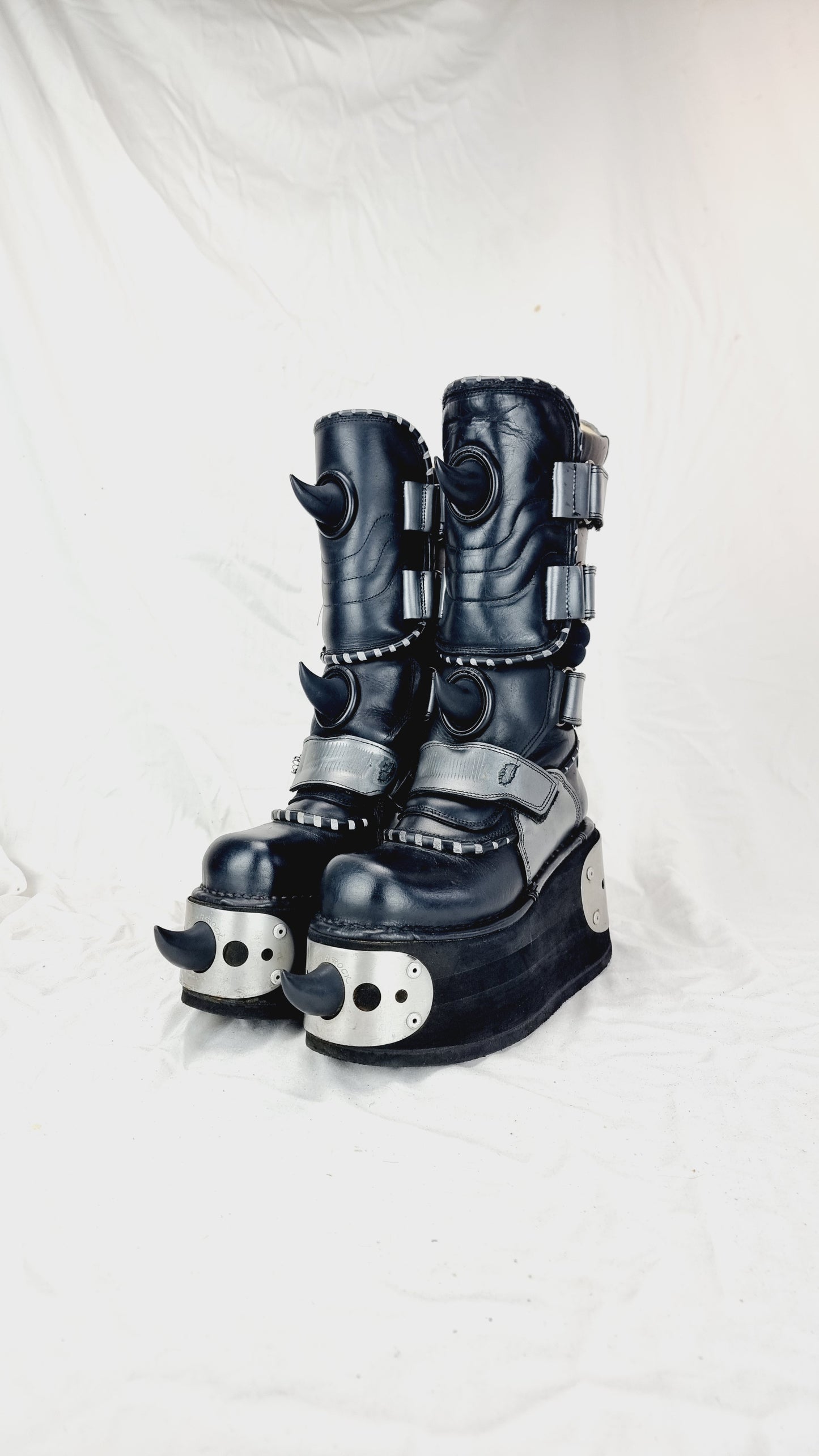 EU 40 / UK 7 New Rock Boots