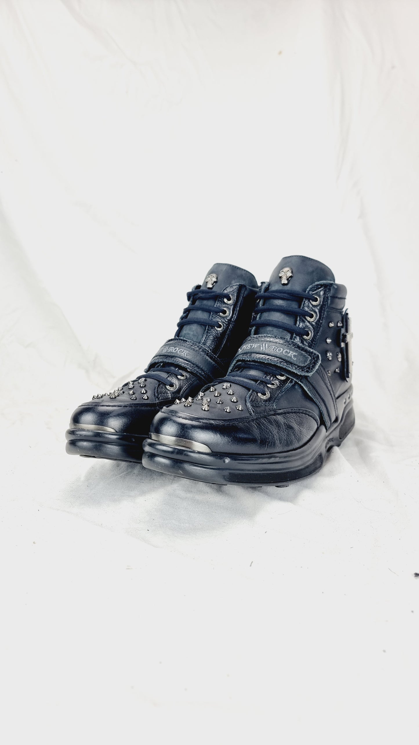 EU 45 / UK 10.5 New Rock Boots