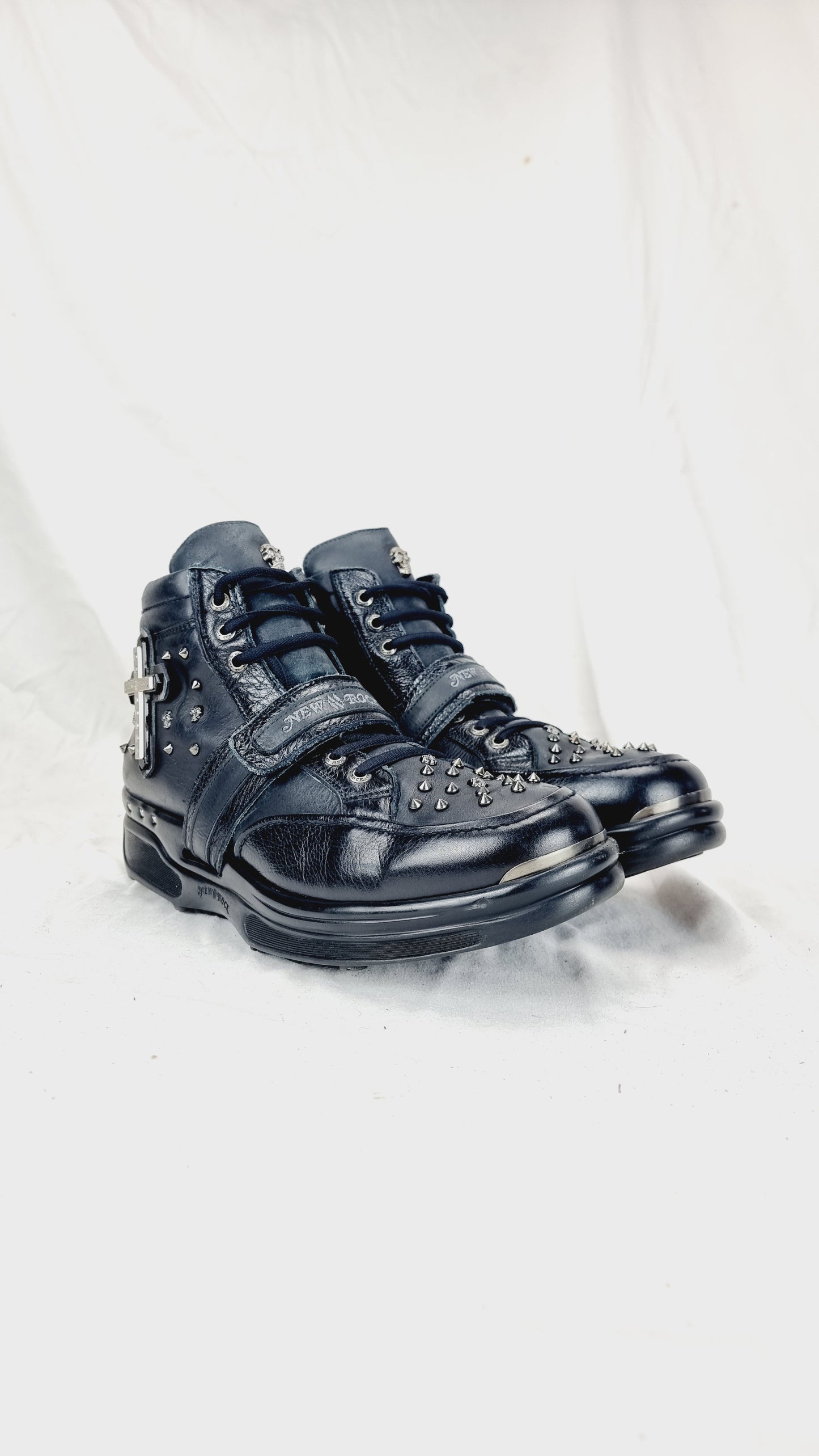 EU 45 / UK 10.5 New Rock Boots