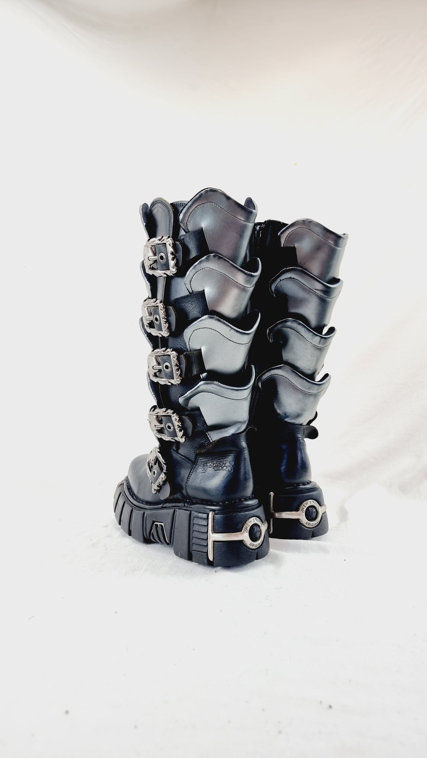EU 36 / UK 3 New Rock Boots