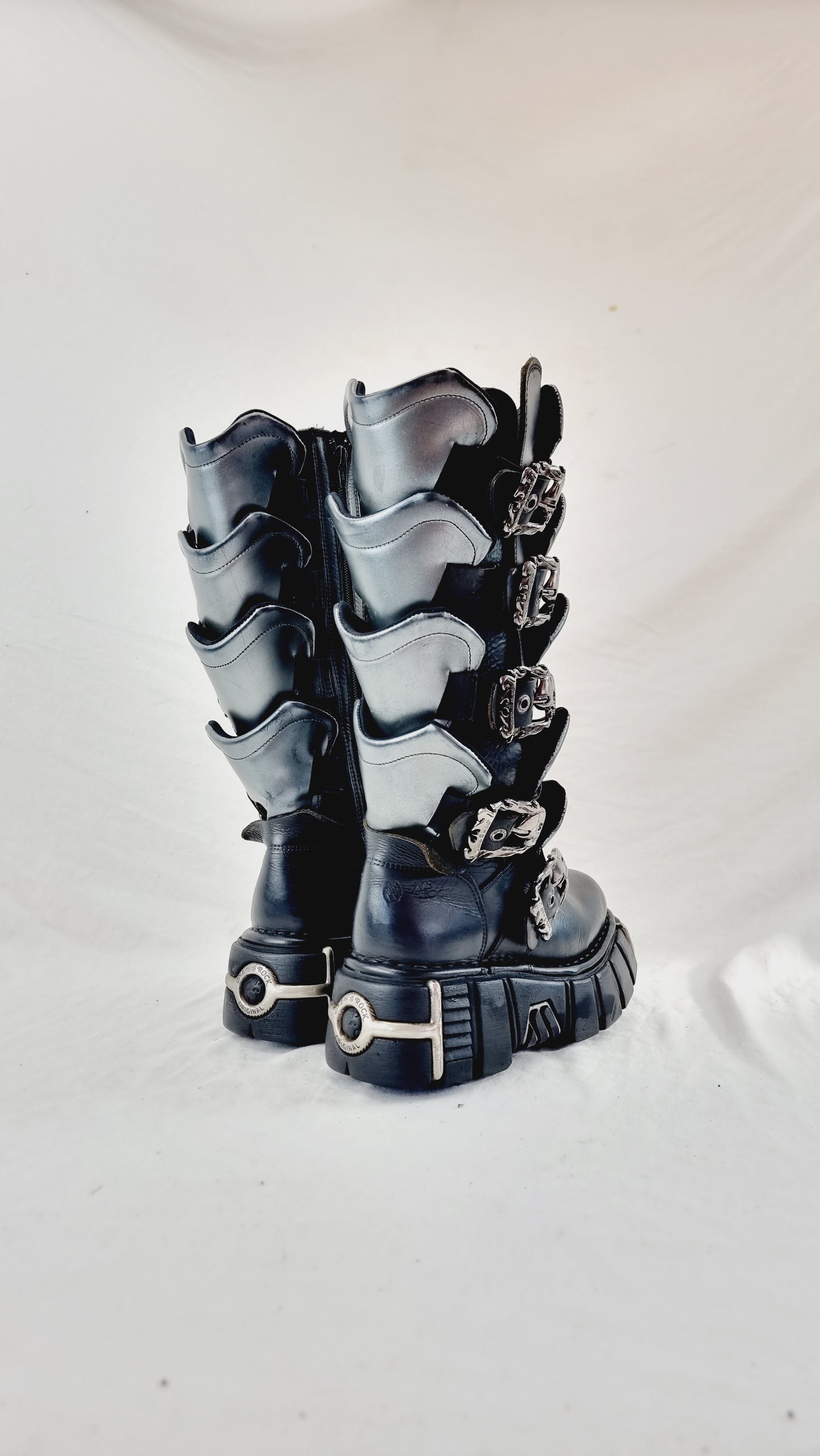 EU 36 / UK 3 New Rock Boots