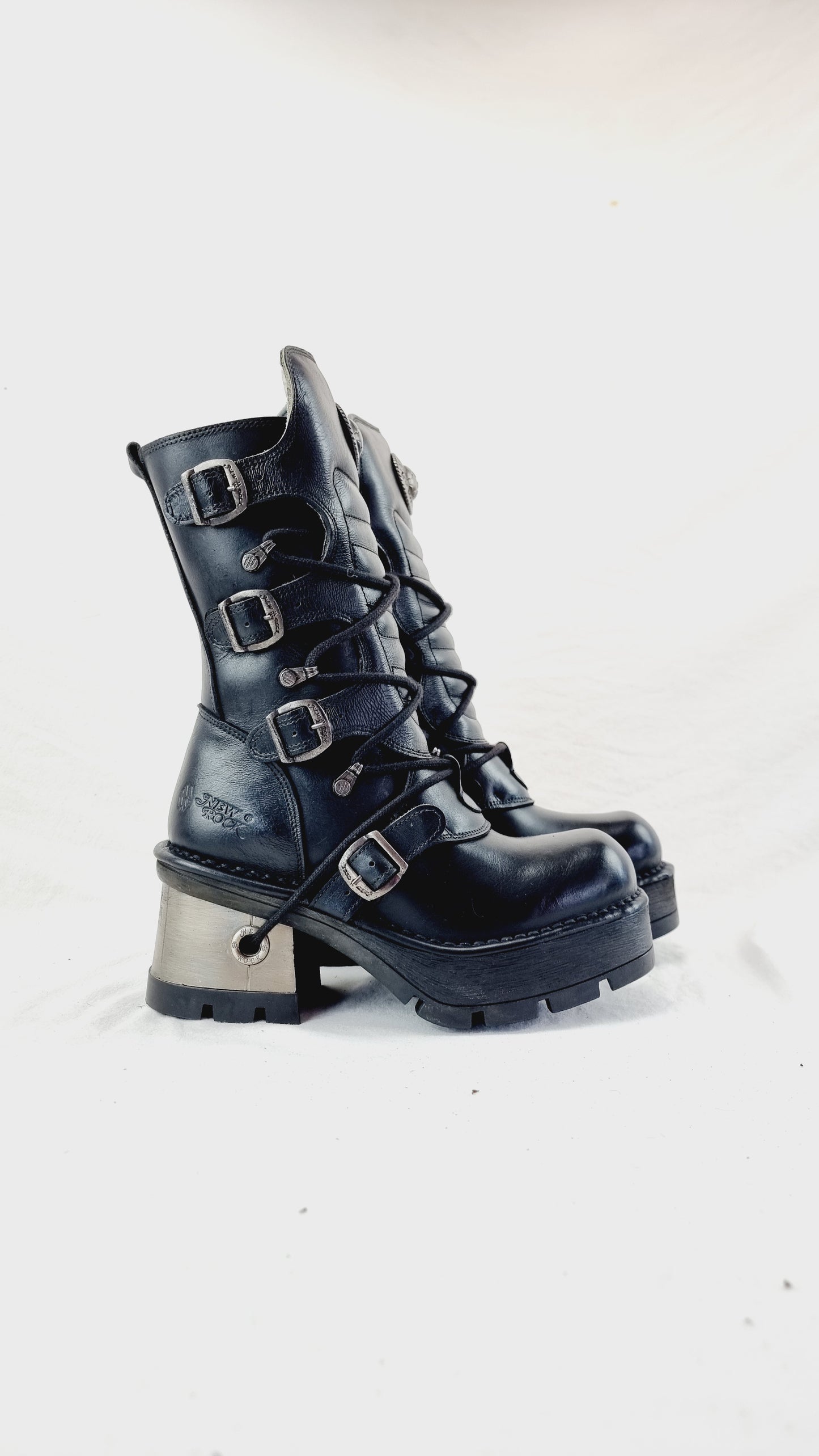 EU 39 / UK 6 New Rock Boots