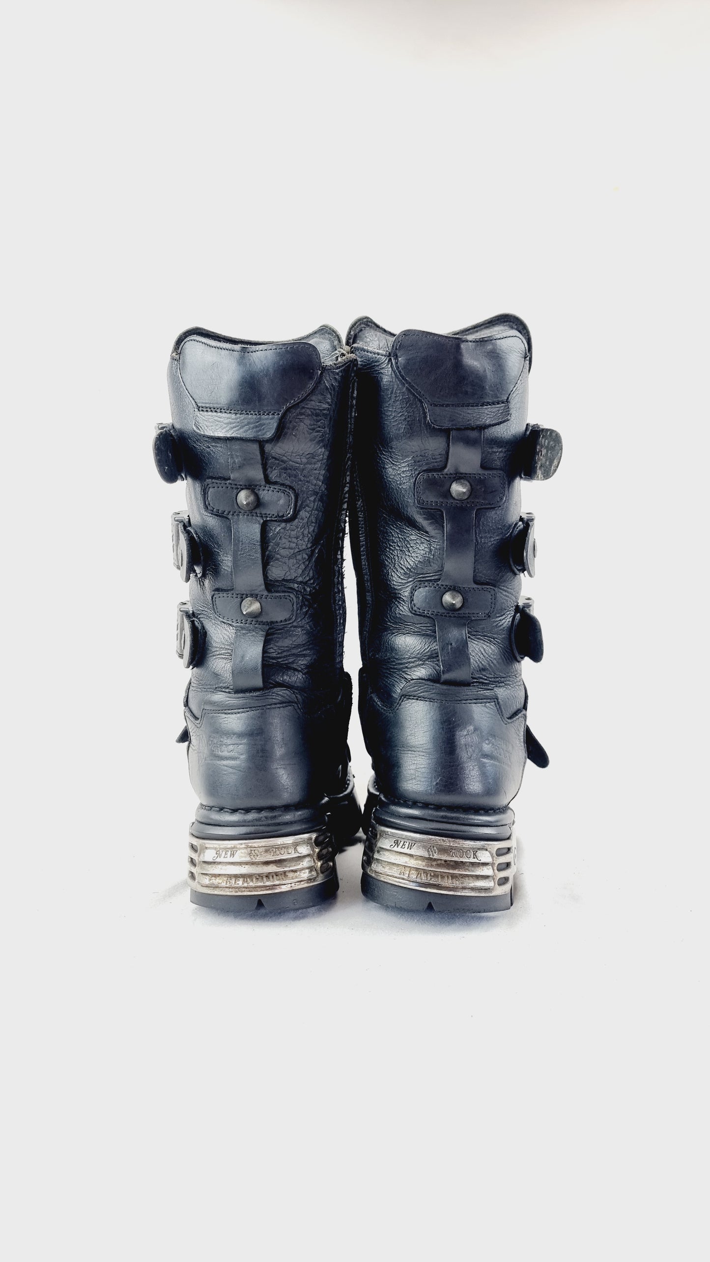 EU 41 / UK 7.5 New Rock Boots