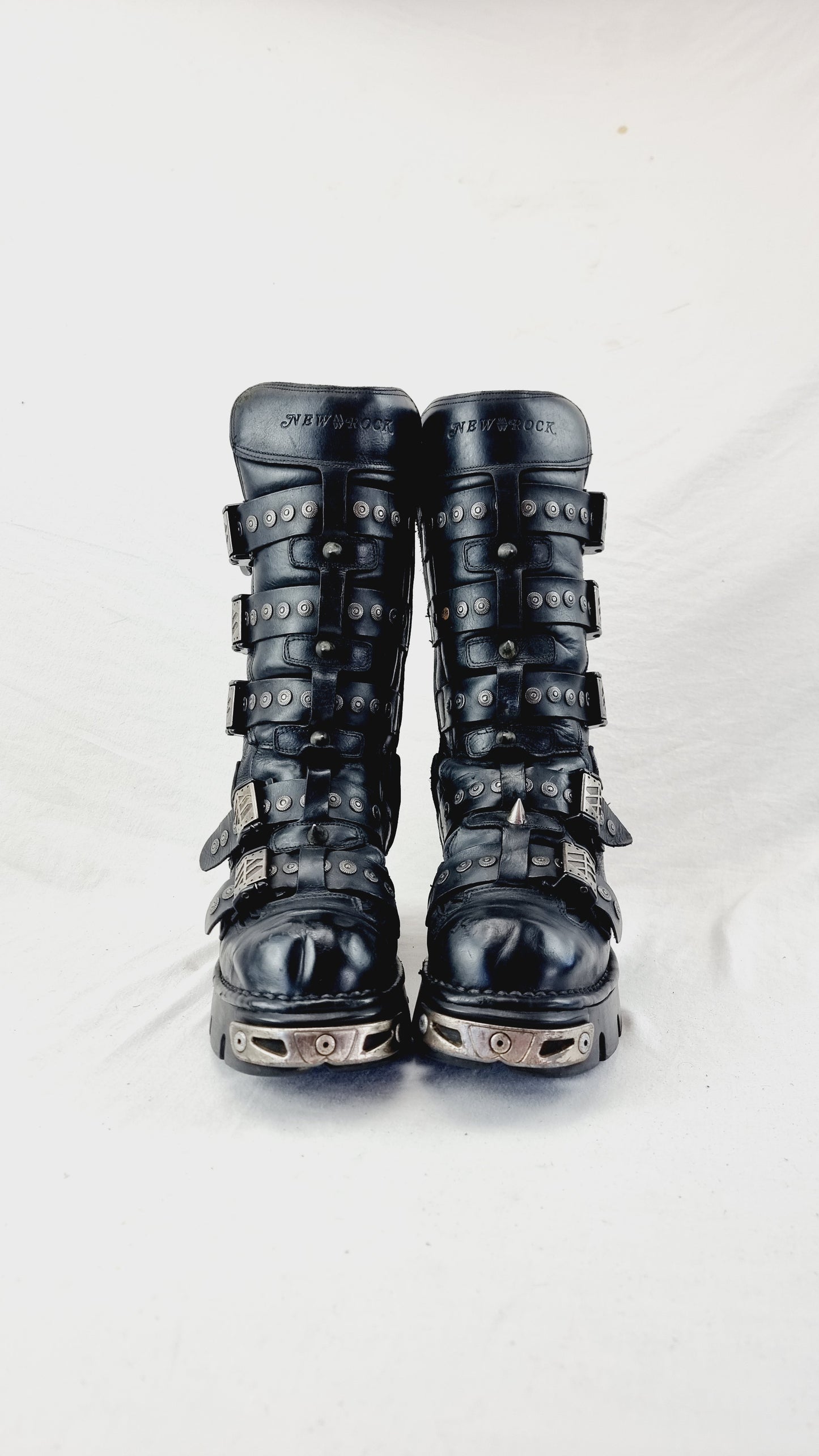 EU 41 / UK 7.5 New Rock Boots