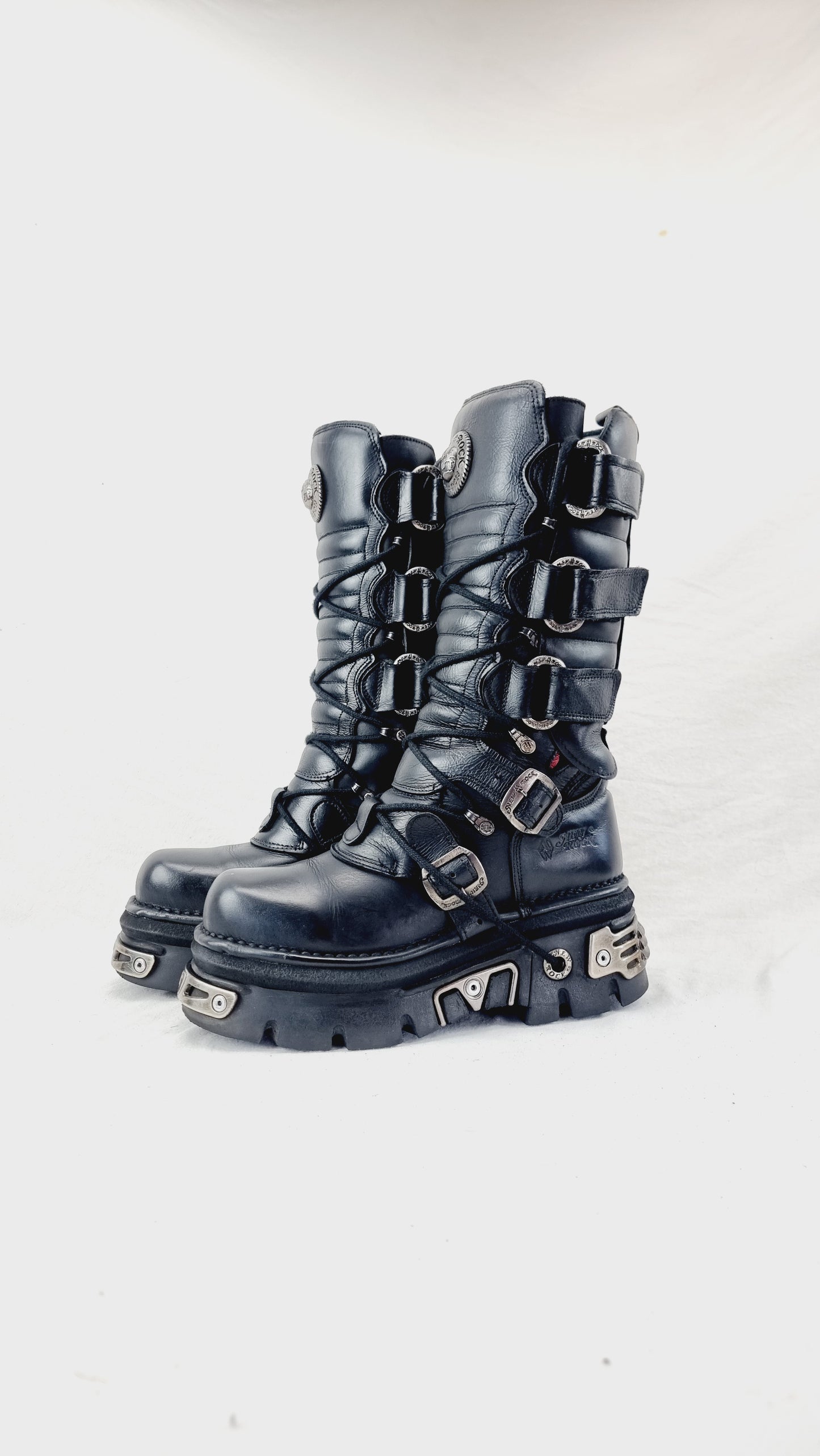 EU 40 / UK 7 New Rock Boots