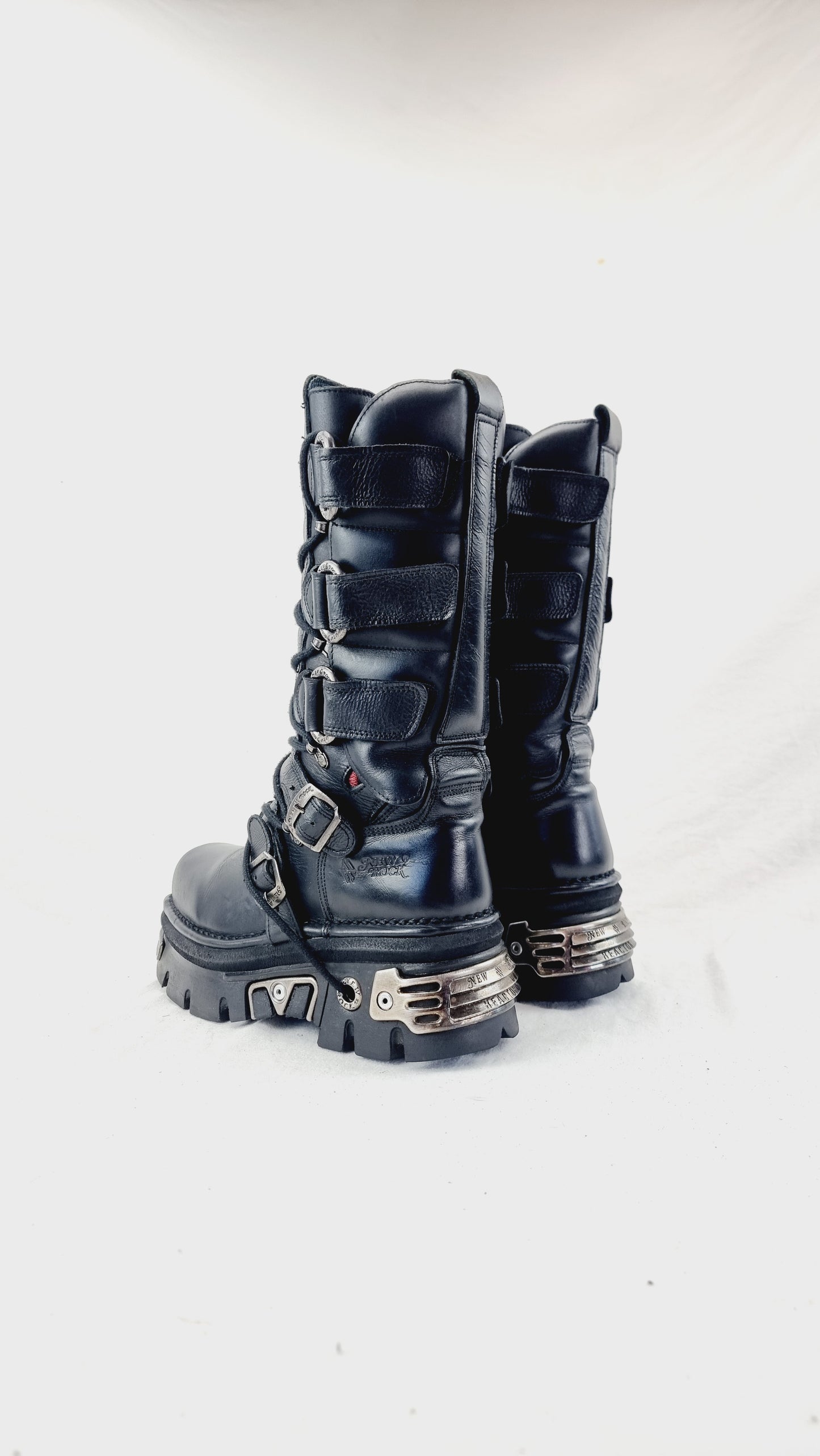 EU 40 / UK 7 New Rock Boots