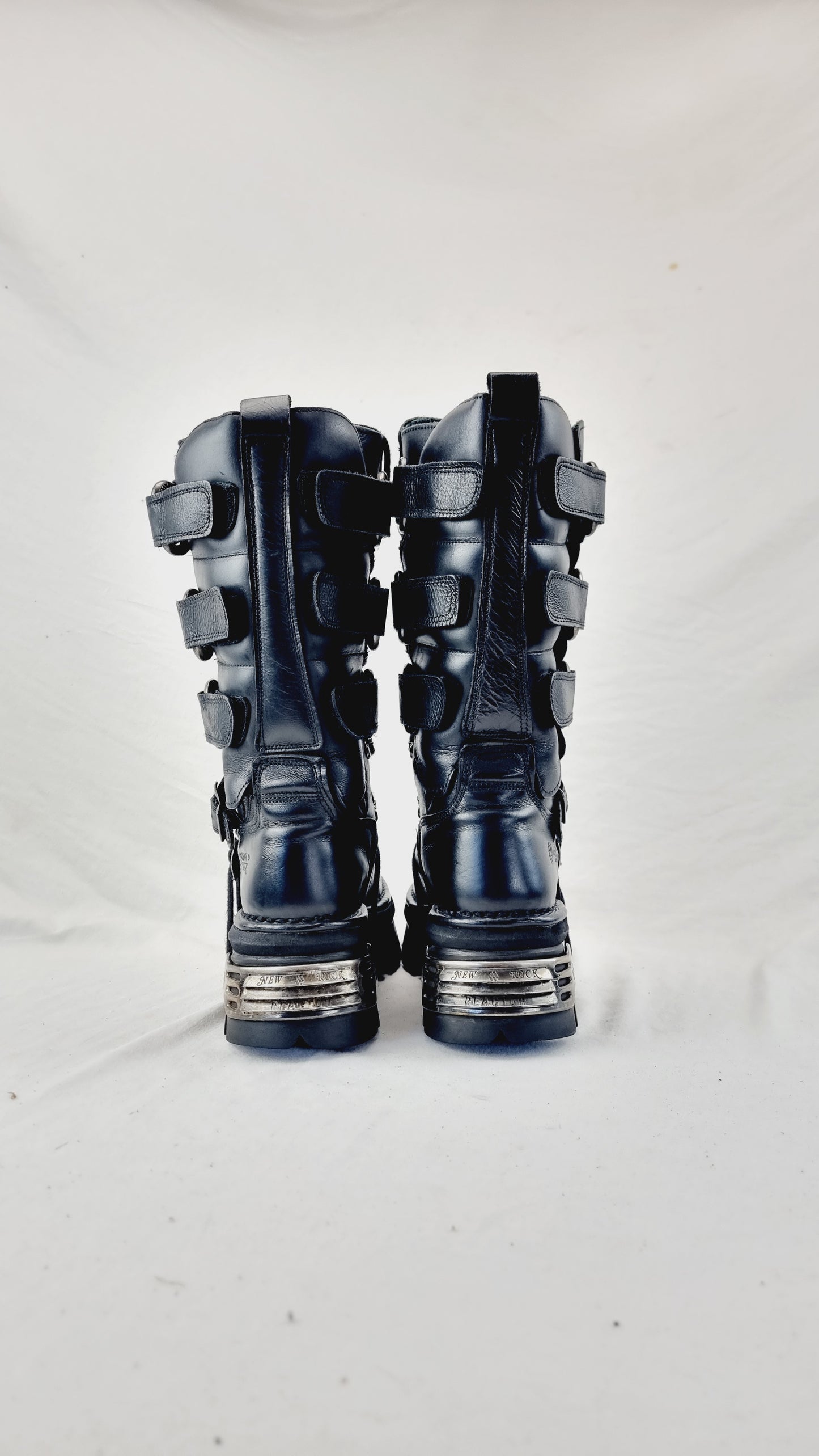 EU 40 / UK 7 New Rock Boots