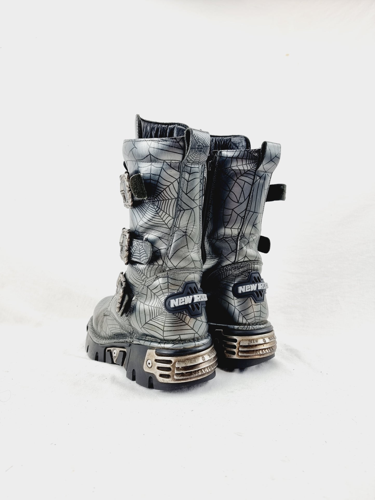 EU 42 / UK 8 New Rock Boots
