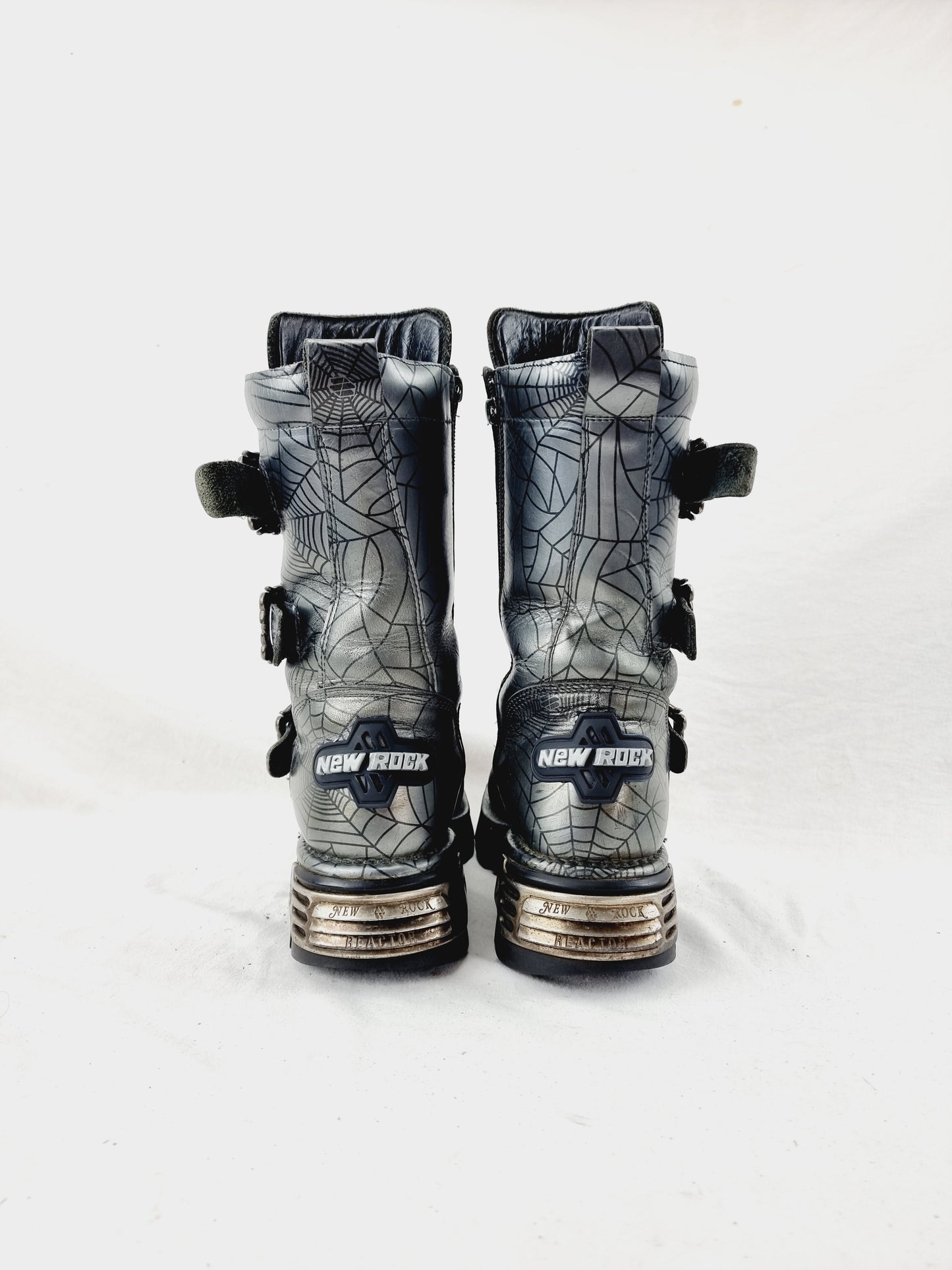 EU 42 / UK 8 New Rock Boots