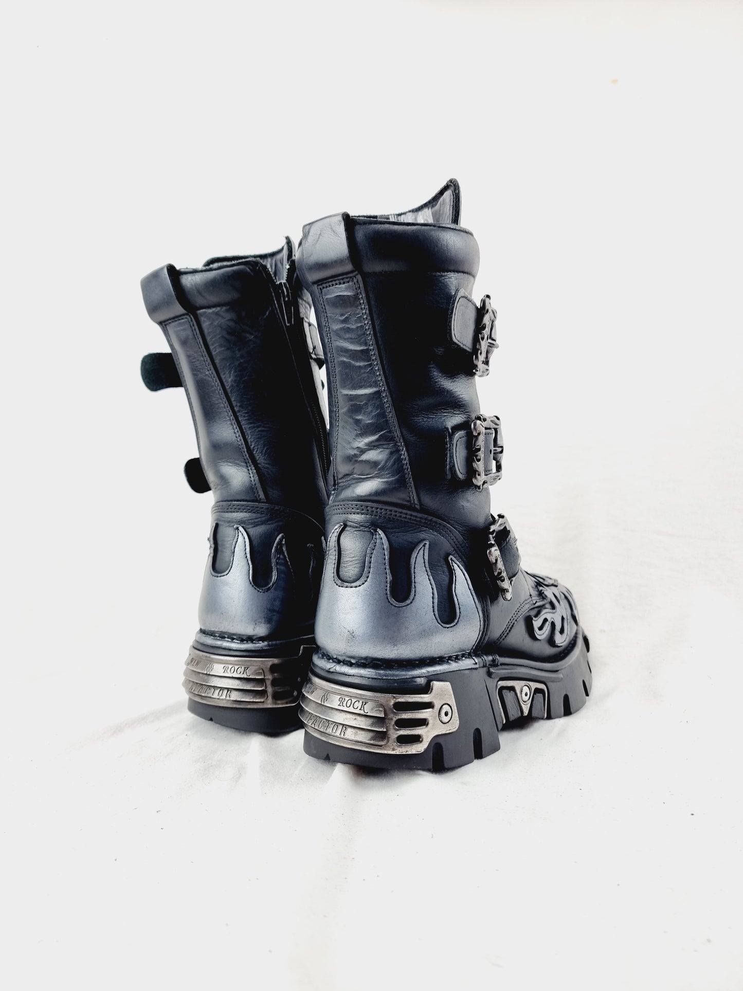 EU 40 / UK 7 New Rock Boots