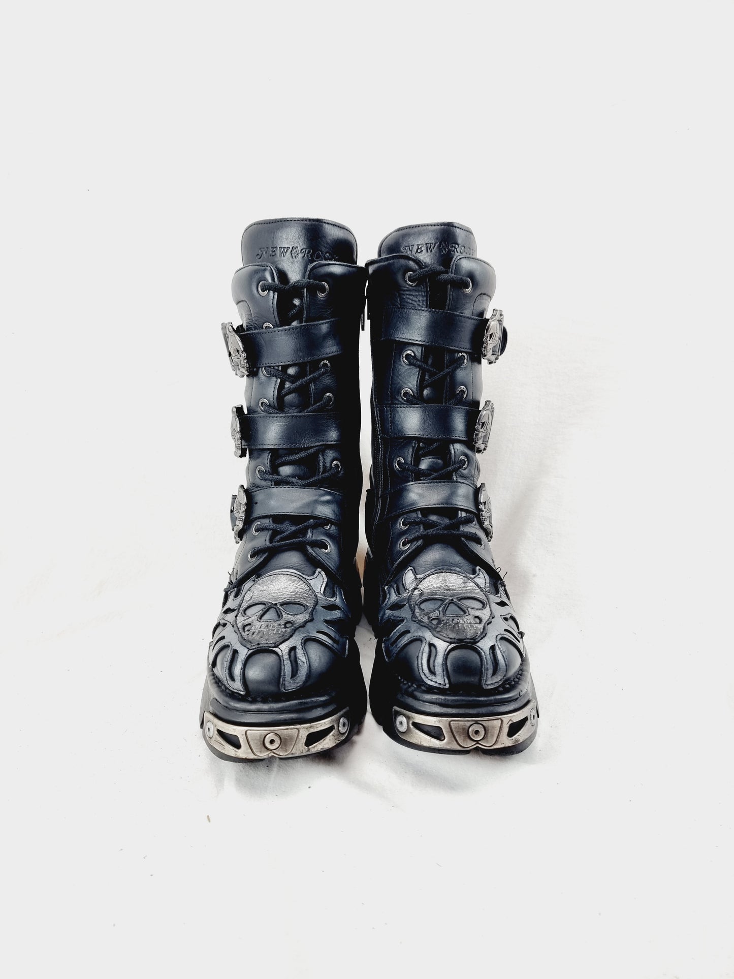 EU 40 / UK 7 New Rock Boots