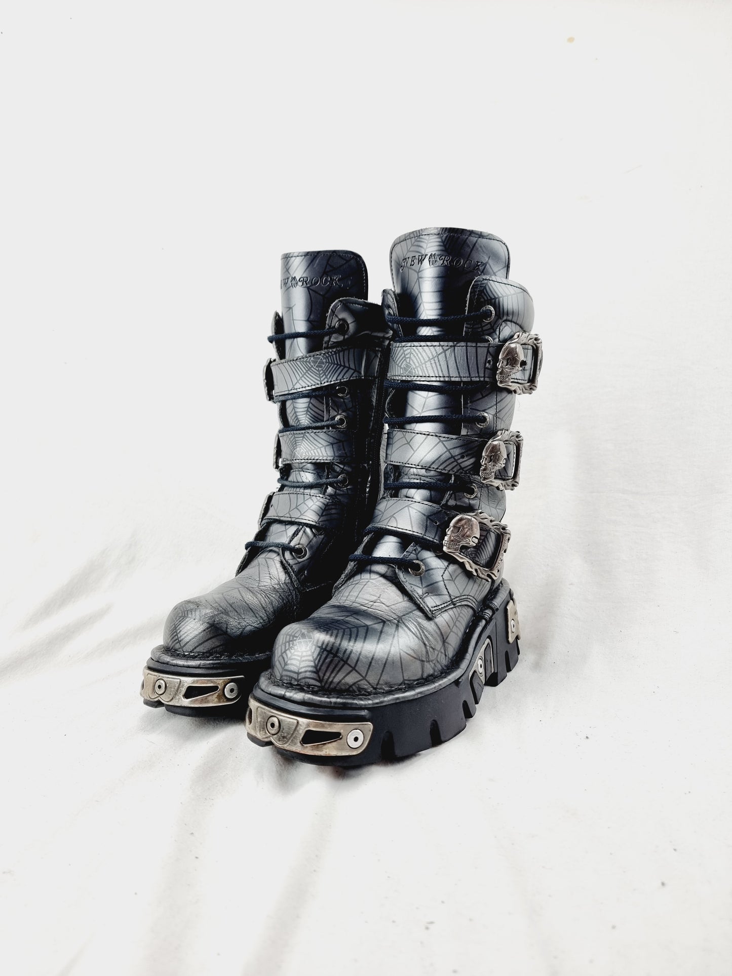EU 37 / UK 4 New Rock Boots