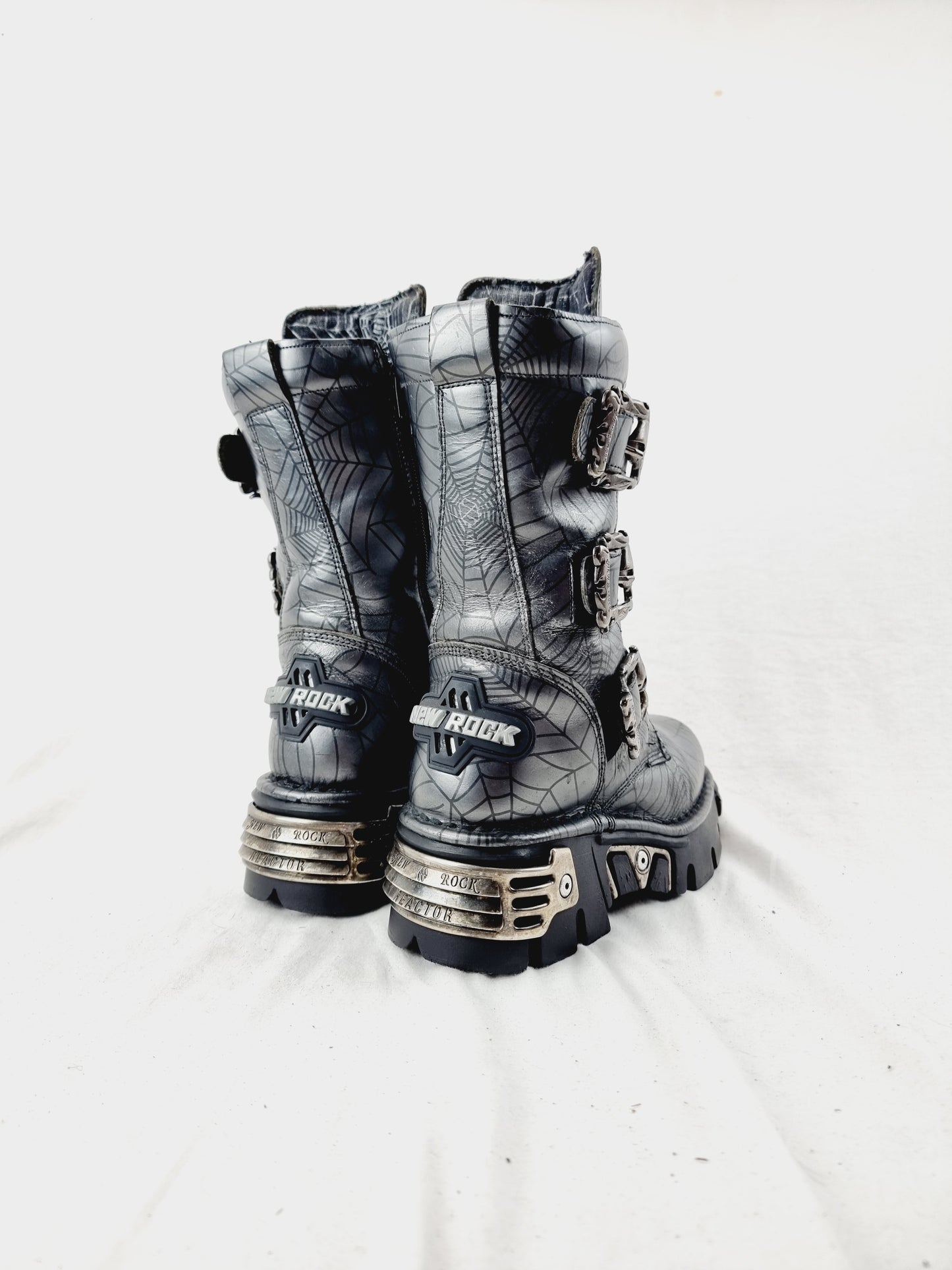 EU 37 / UK 4 New Rock Boots