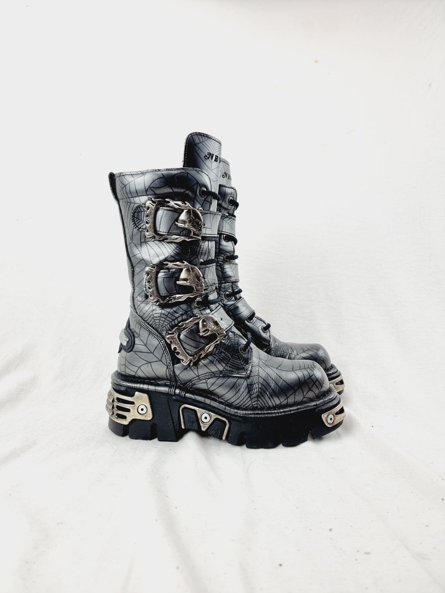 EU 37 / UK 4 New Rock Boots