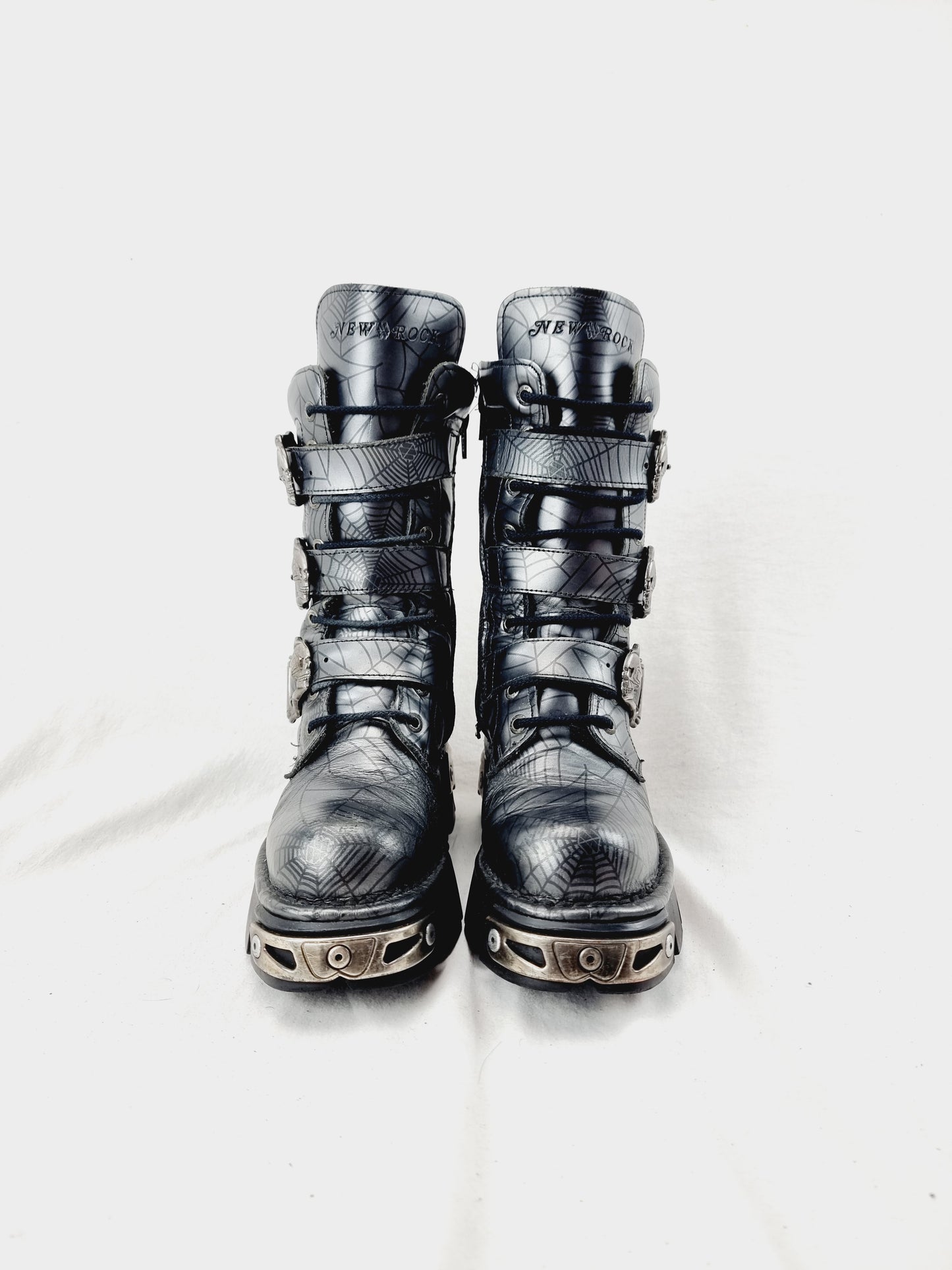 EU 37 / UK 4 New Rock Boots