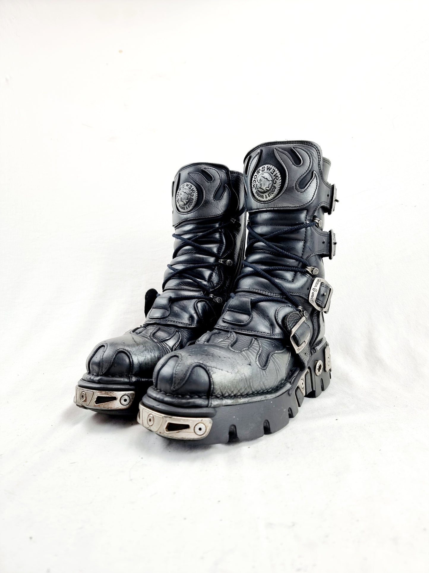 EU 39 / UK 6 New Rock Boots
