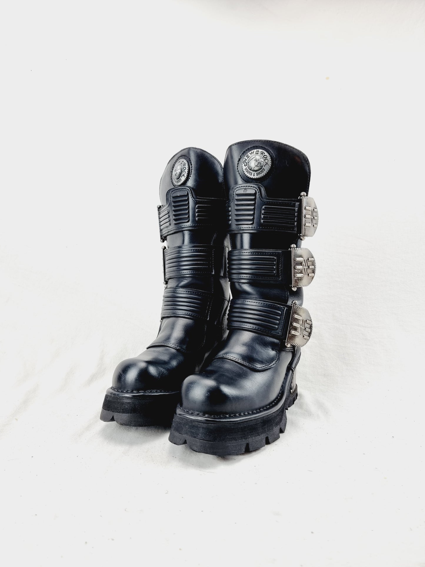 EU 41 / UK 7.5 New Rock Boots