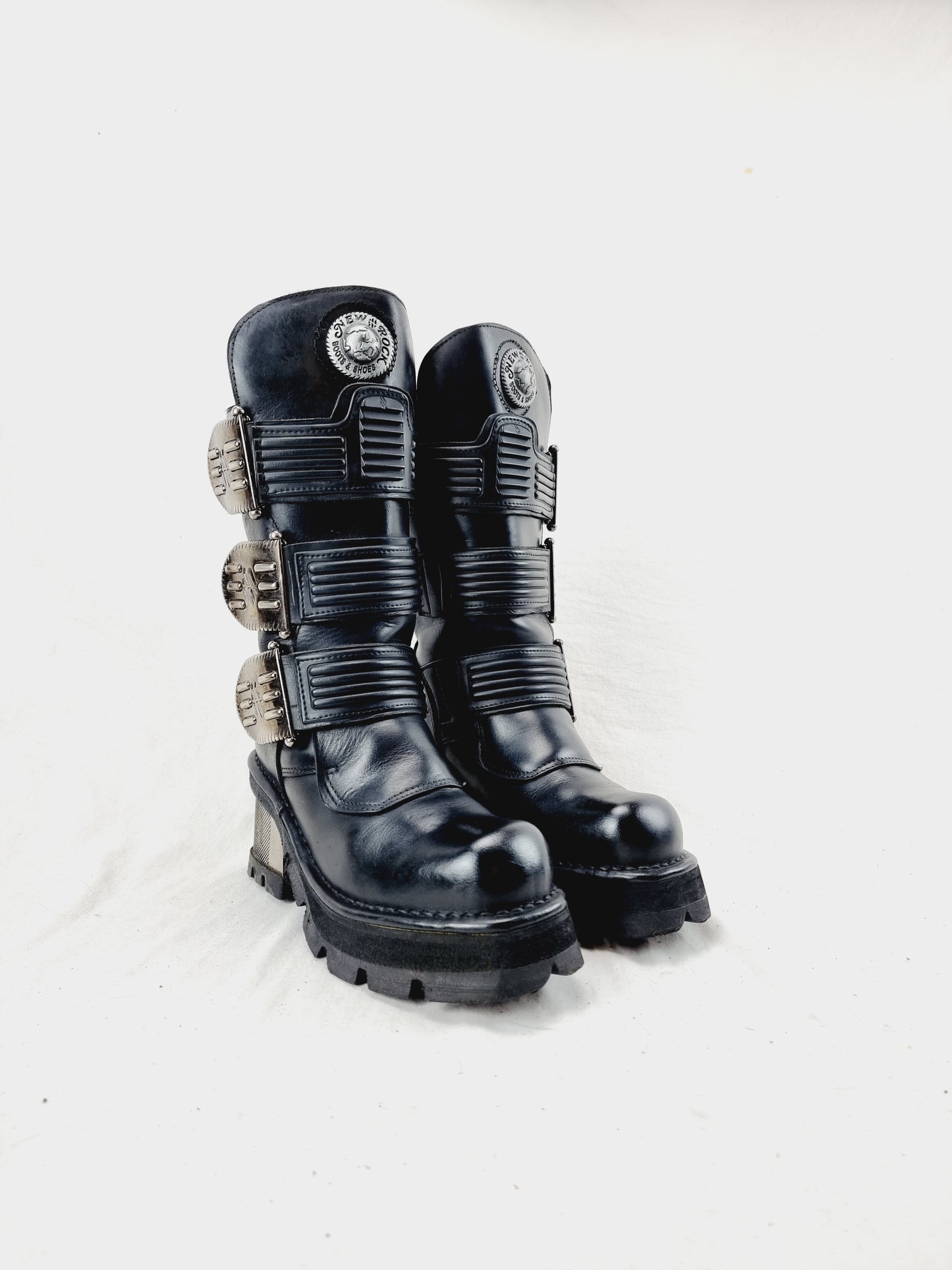 EU 41 / UK 7.5 New Rock Boots