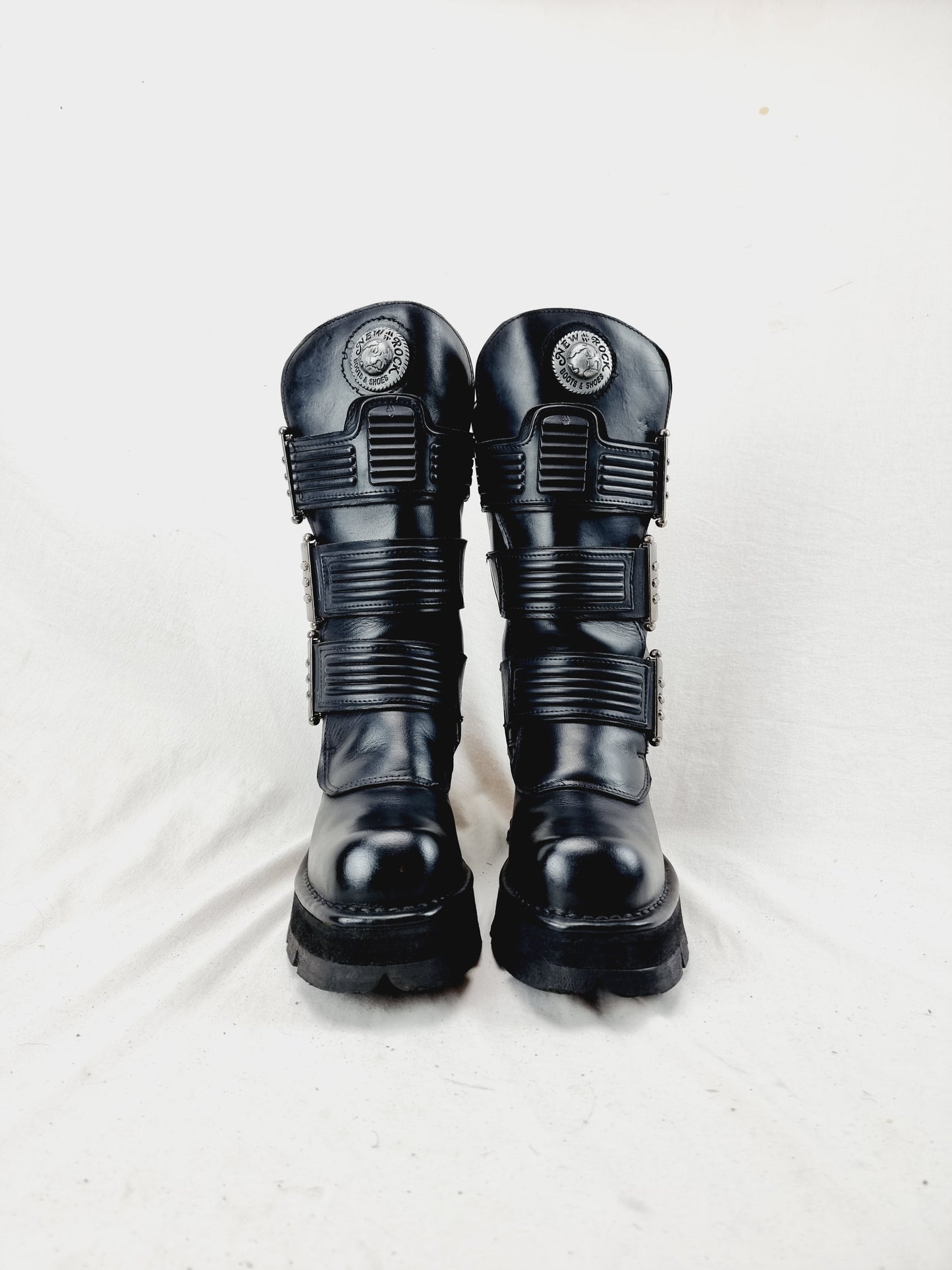 EU 41 / UK 7.5 New Rock Boots