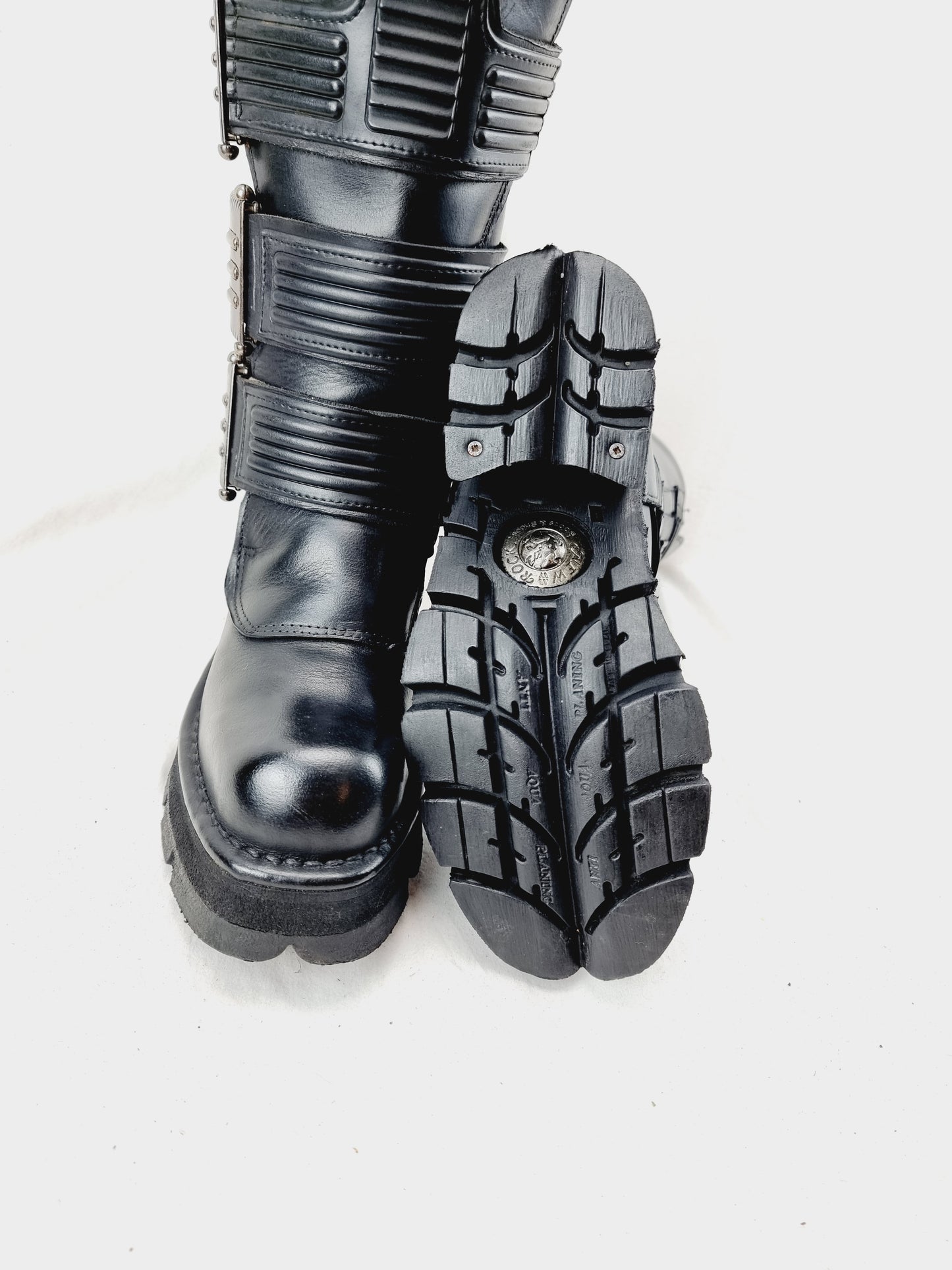 EU 41 / UK 7.5 New Rock Boots