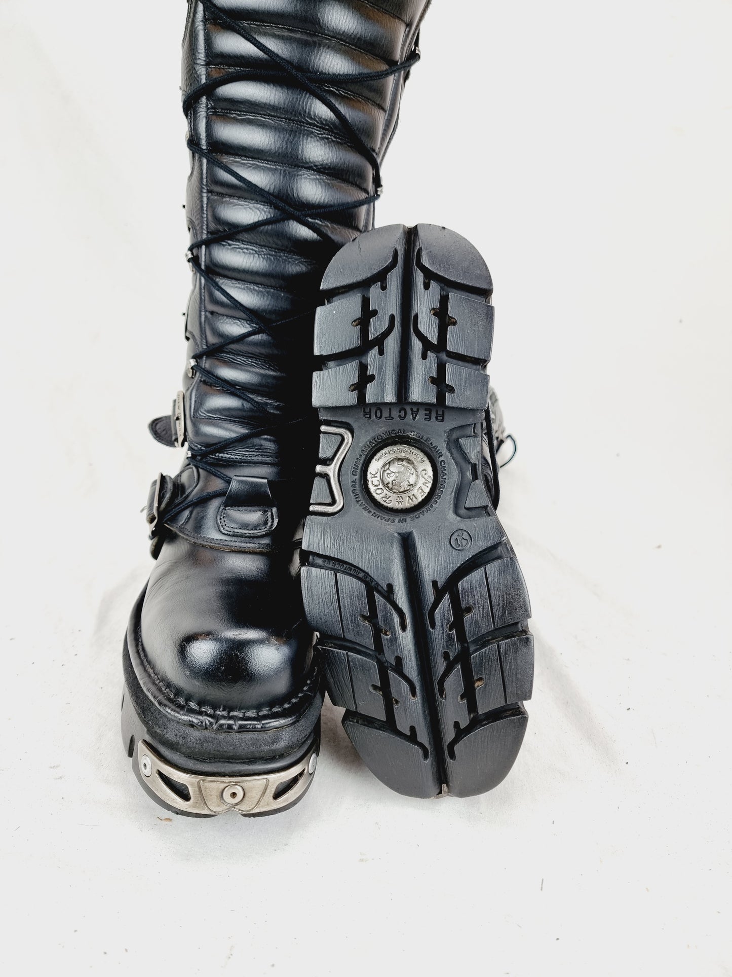 EU 41 / UK 7.5 New Rock Boots