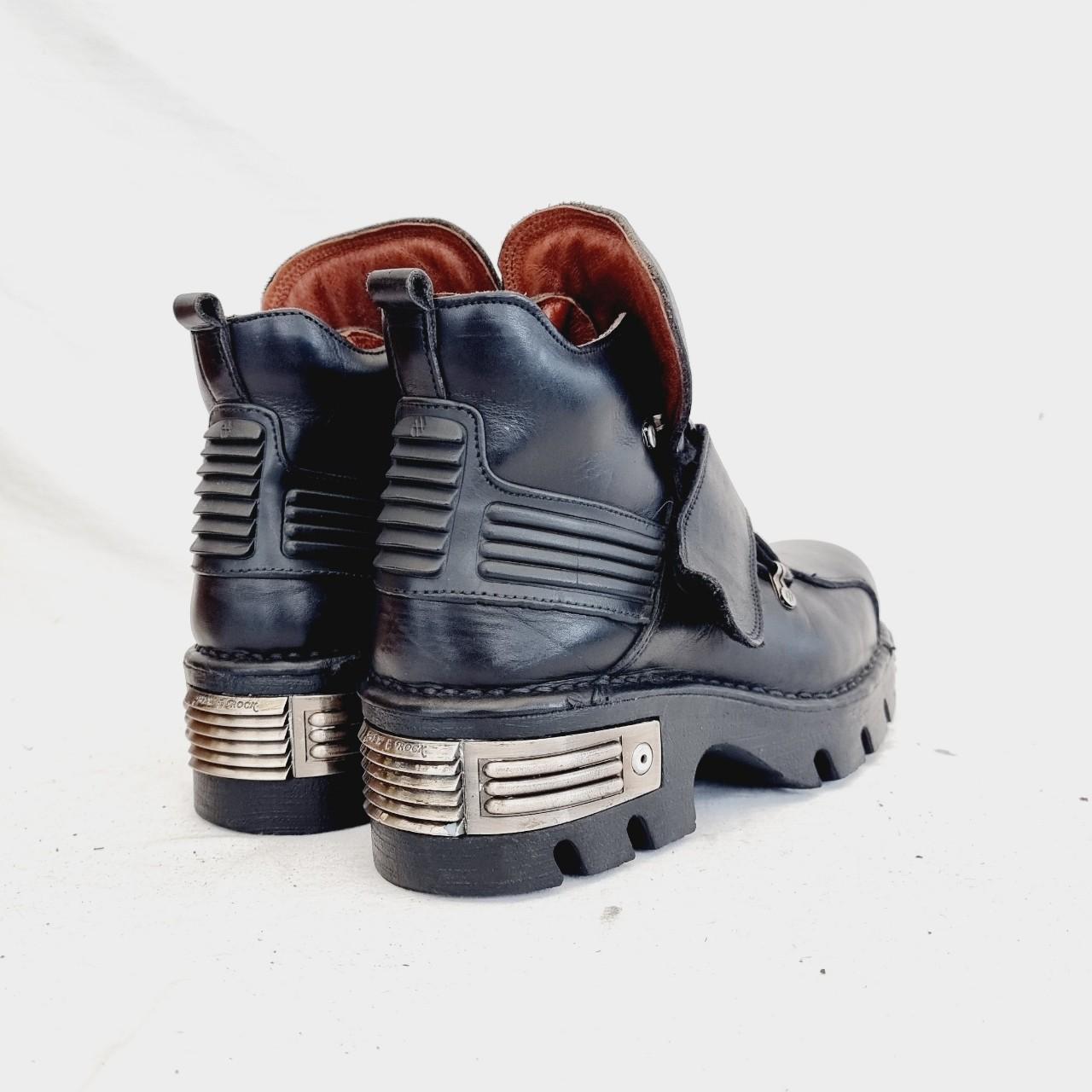 EU 41 / UK 7.5 New Rock Boots