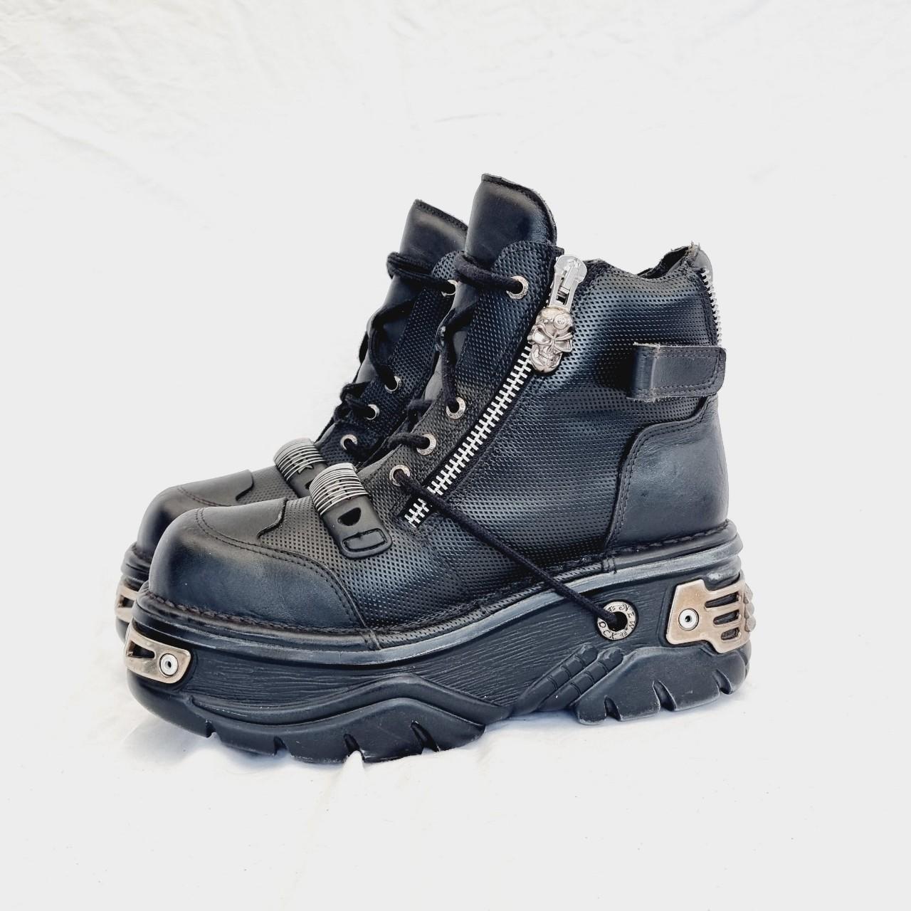 EU 42 / UK 8 New Rock Boots