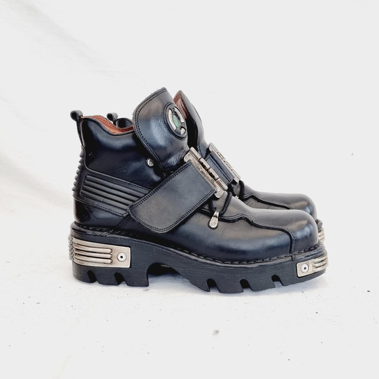 EU 41 / UK 7.5 New Rock Boots