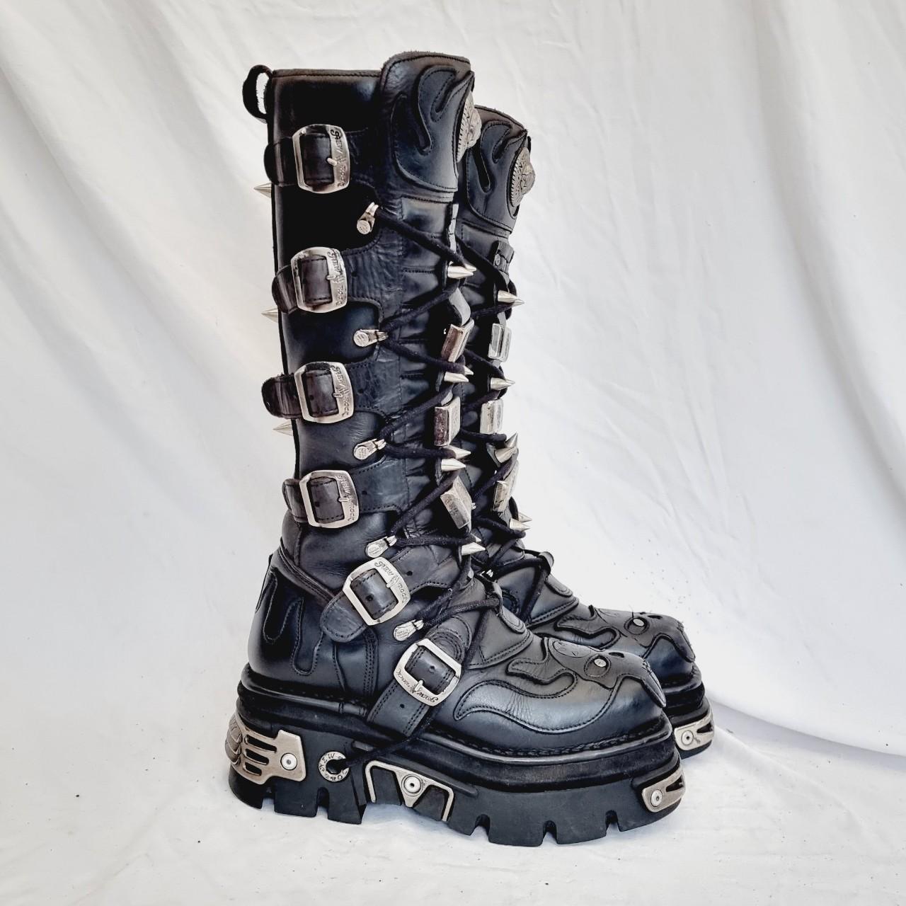 EU 41 / UK 7.5 New Rock Boots