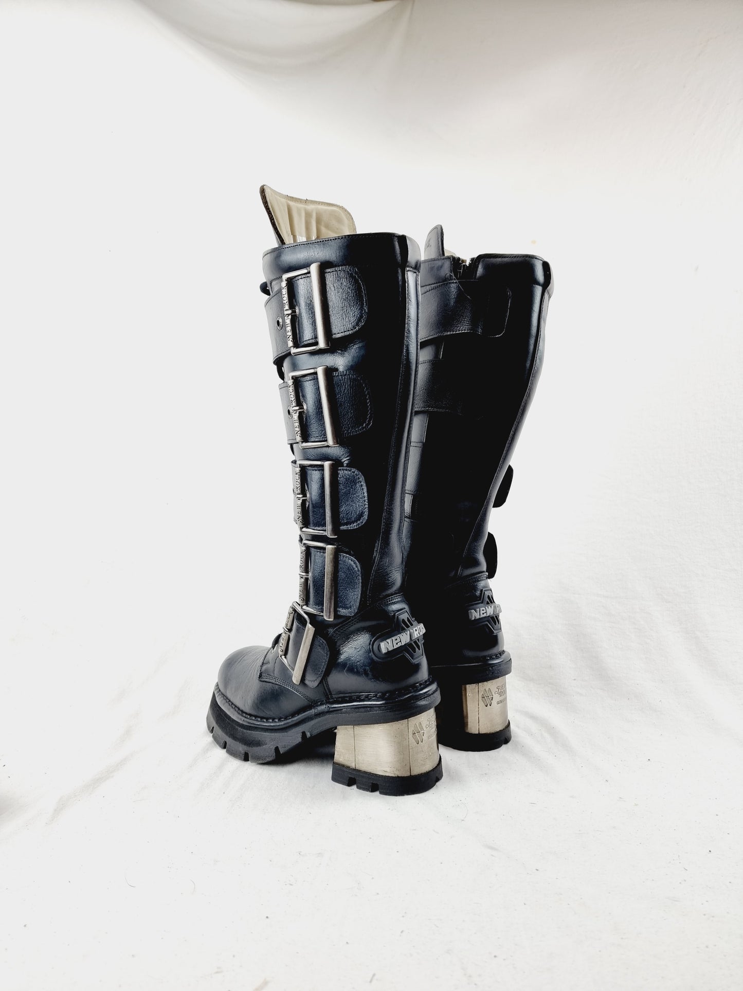 EU 40 / UK 7 New Rock Boots