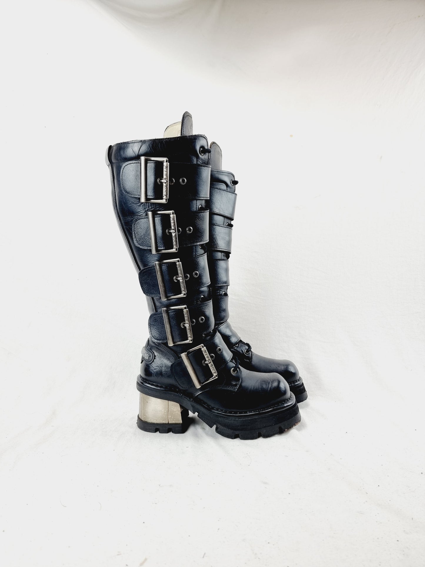 EU 40 / UK 7 New Rock Boots