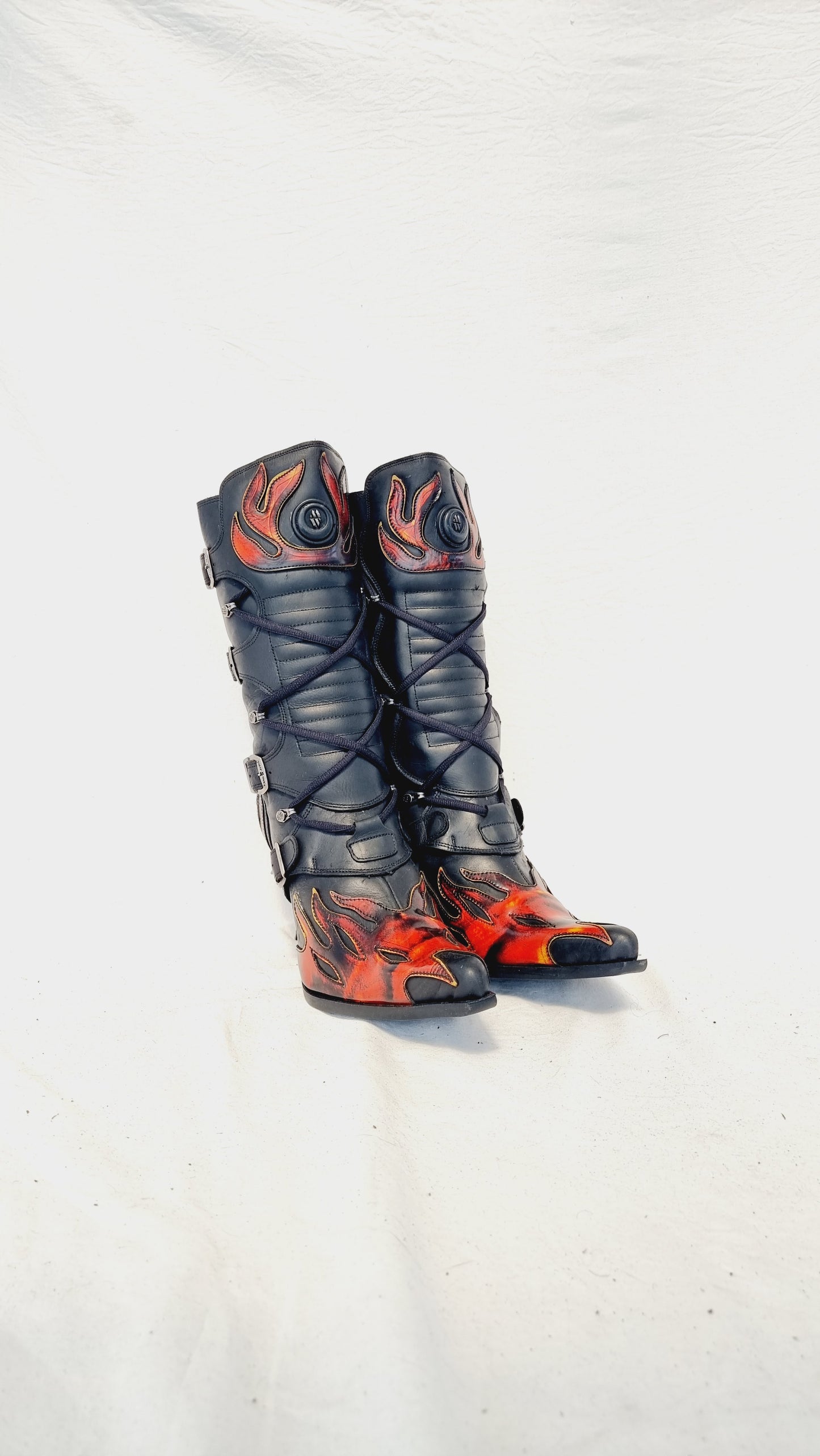 EU 42 / UK 8 New Rock Boots