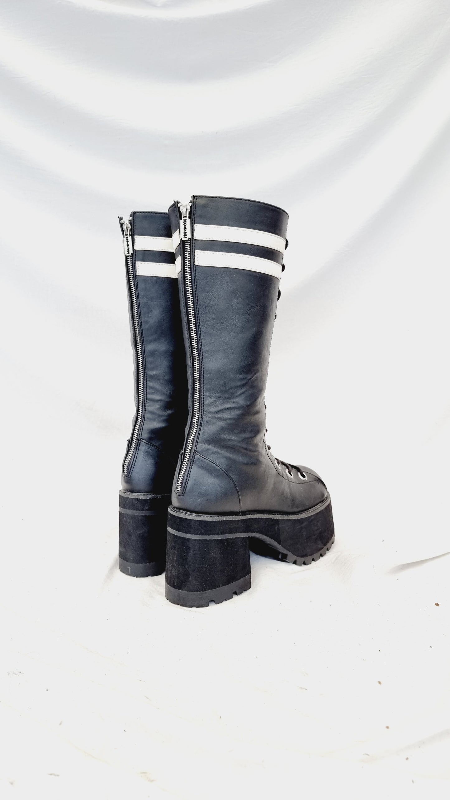 EU 38 / UK 5 Demonia Shoes