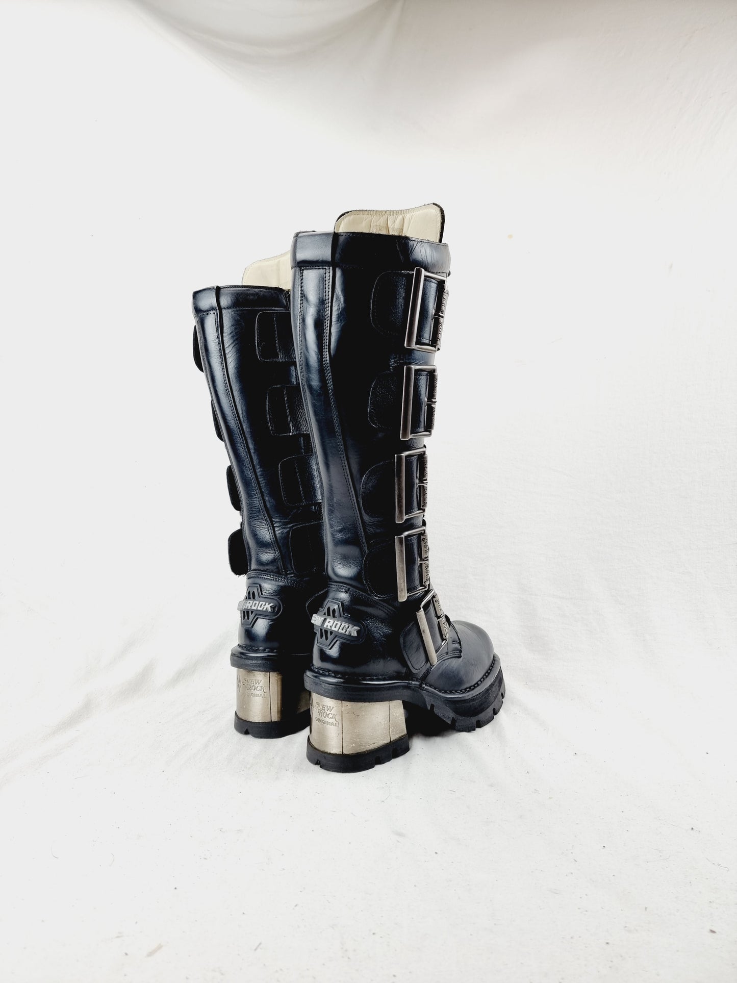 EU 40 / UK 7 New Rock Boots