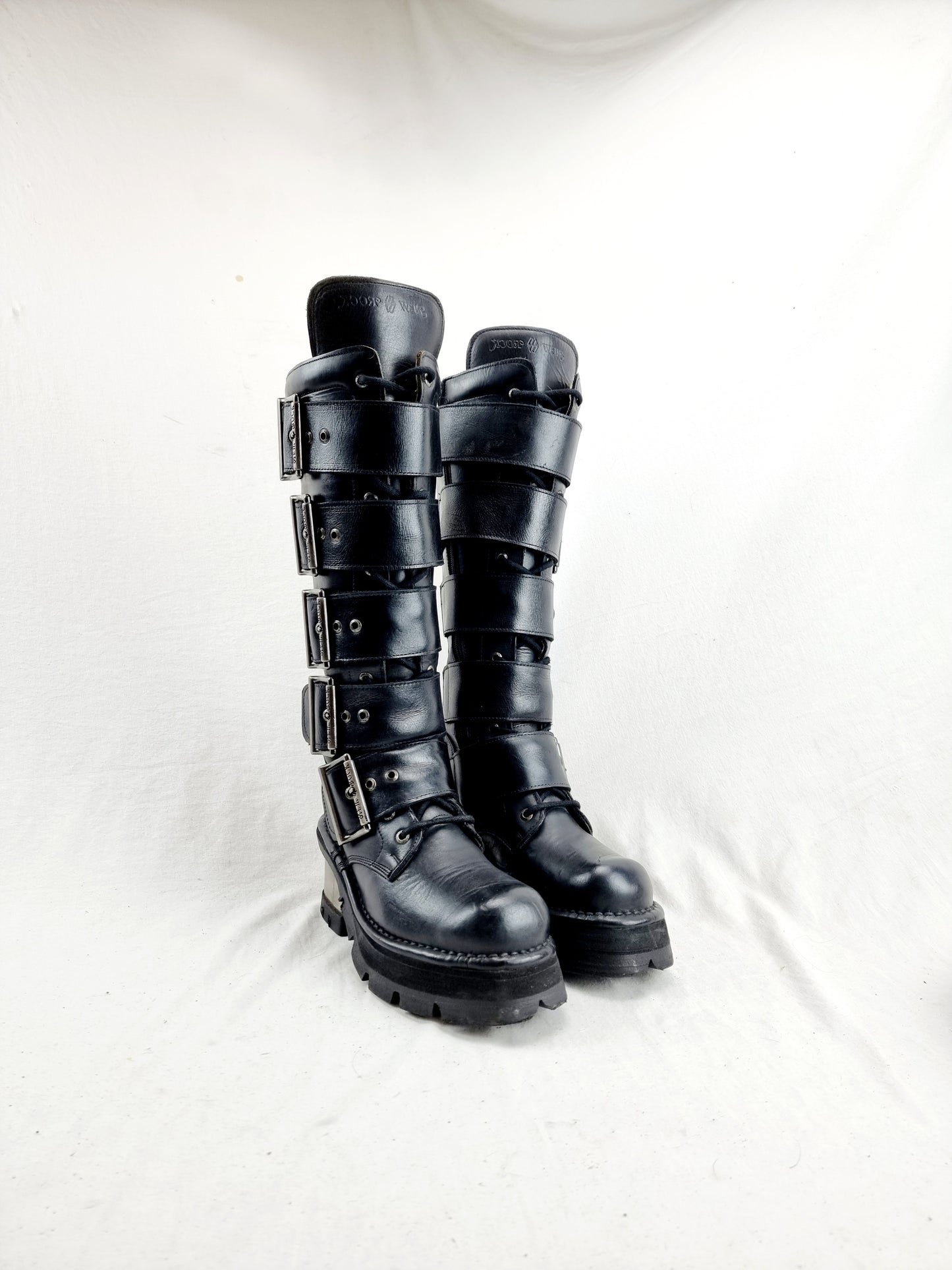 EU 40 / UK 7 New Rock Boots
