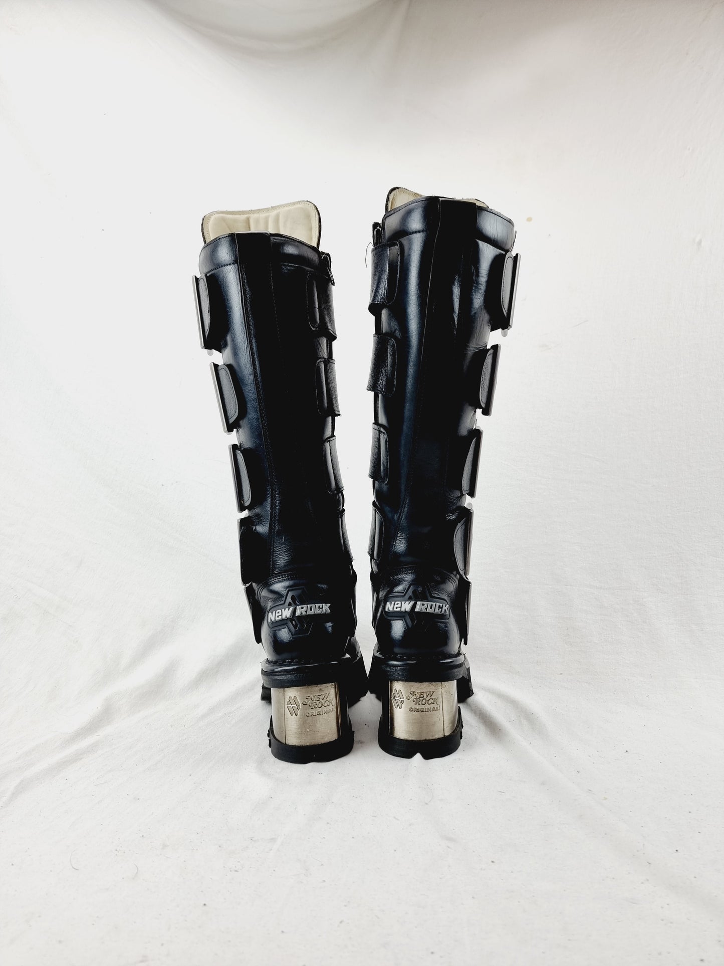 EU 40 / UK 7 New Rock Boots