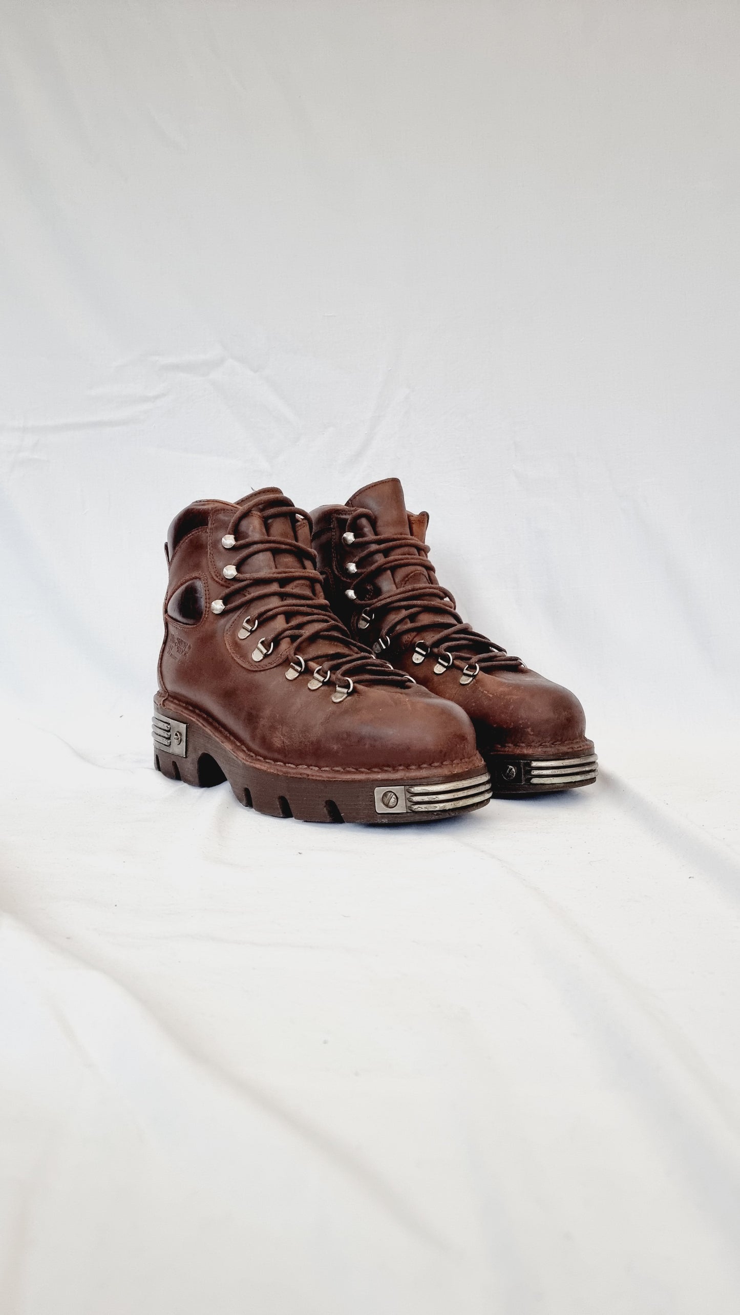 EU 43 / UK 9 New Rock Boots