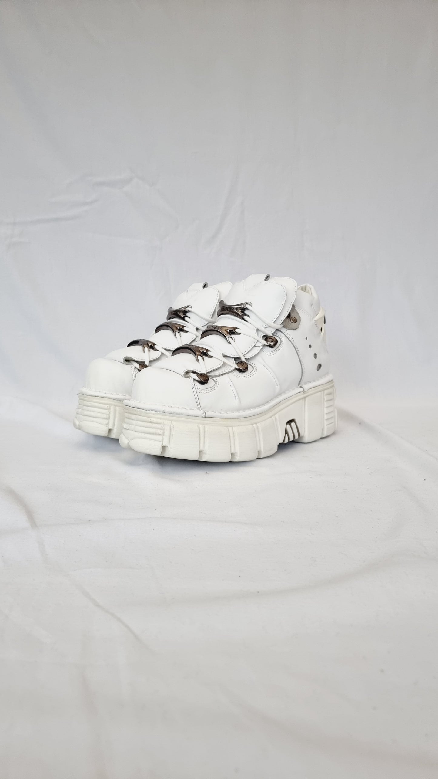 EU 40 / UK 7 New Rock Boots