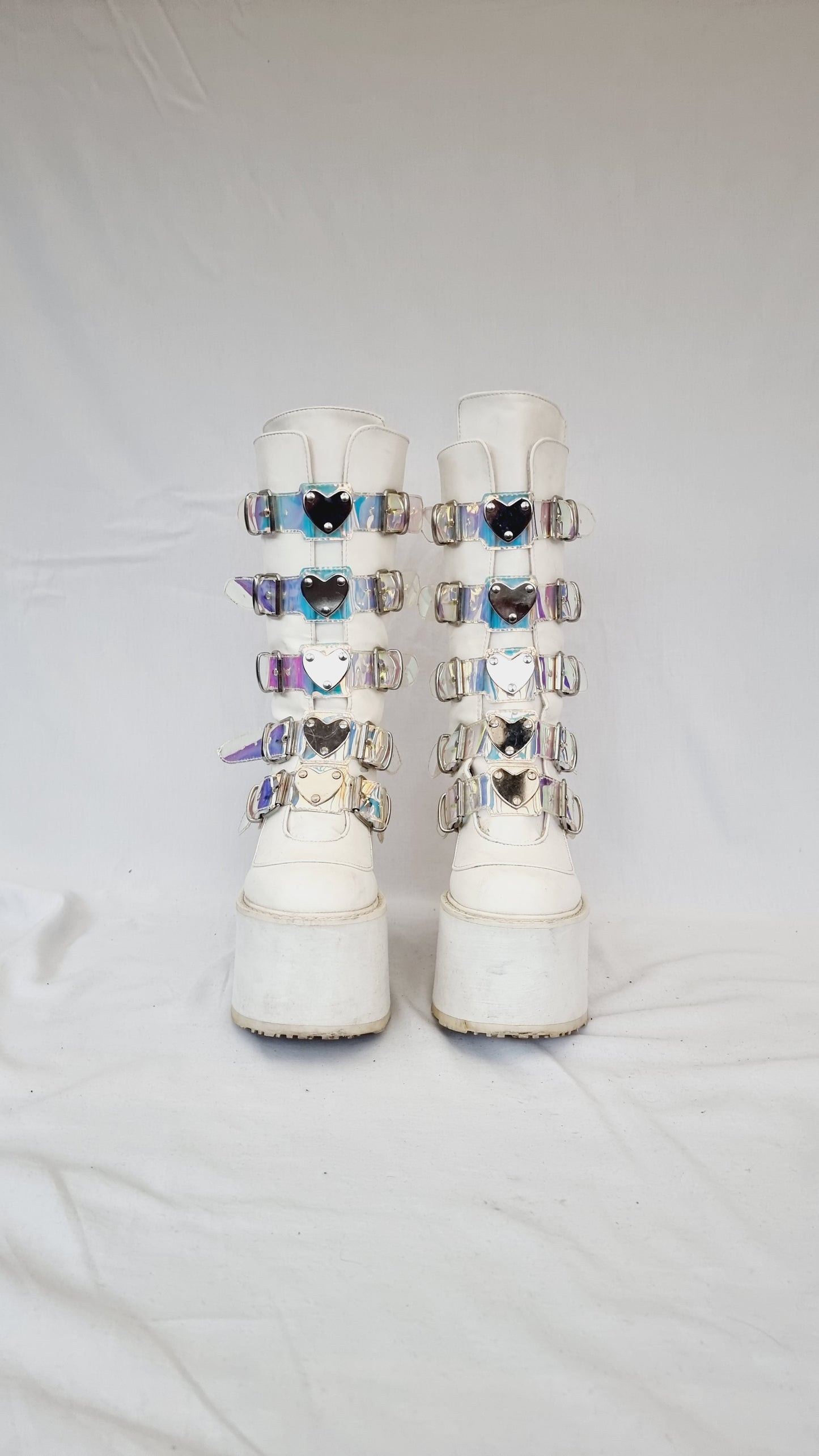 EU 39 / UK 6 Demonia Shoes