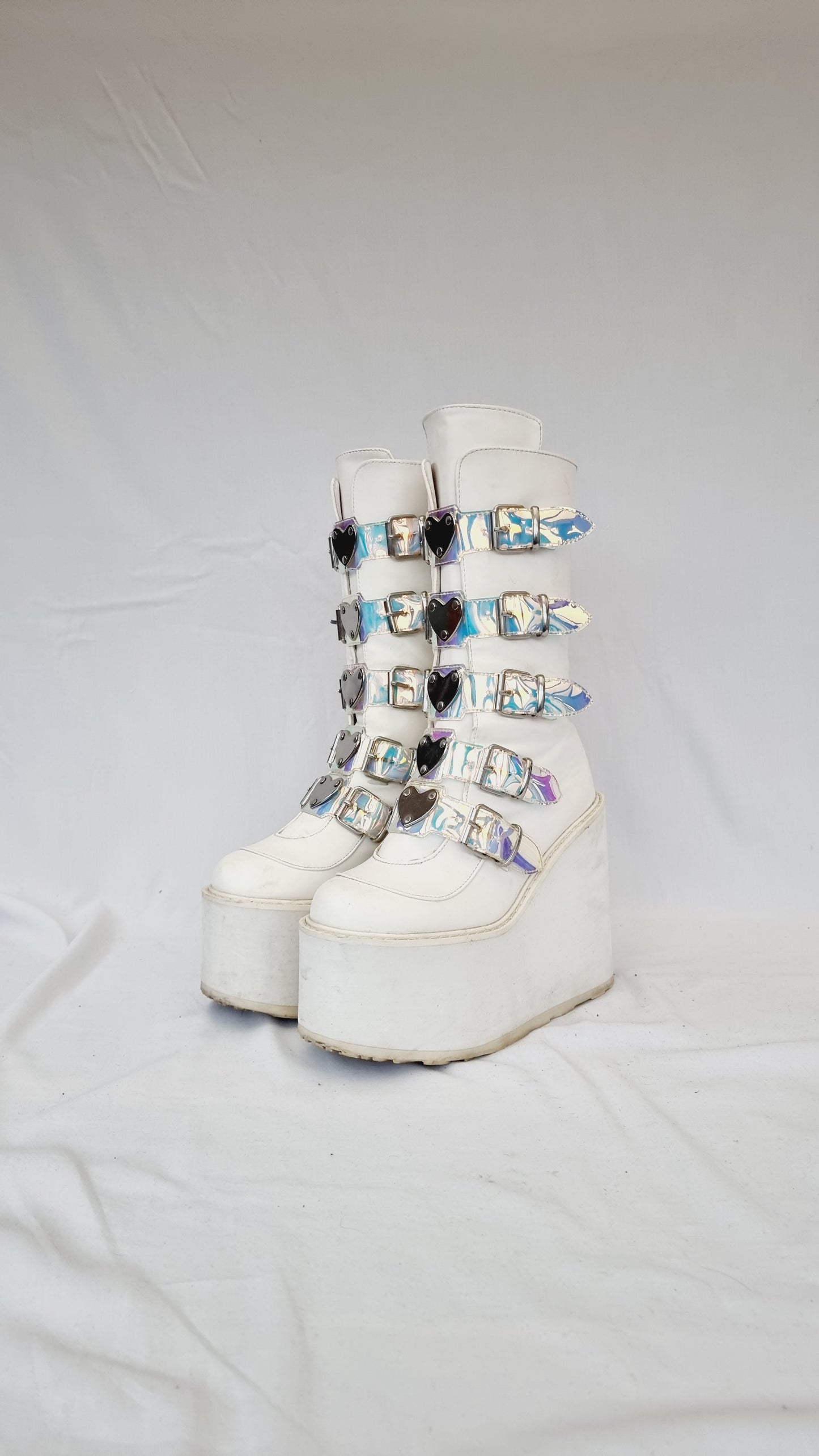 EU 39 / UK 6 Demonia Shoes