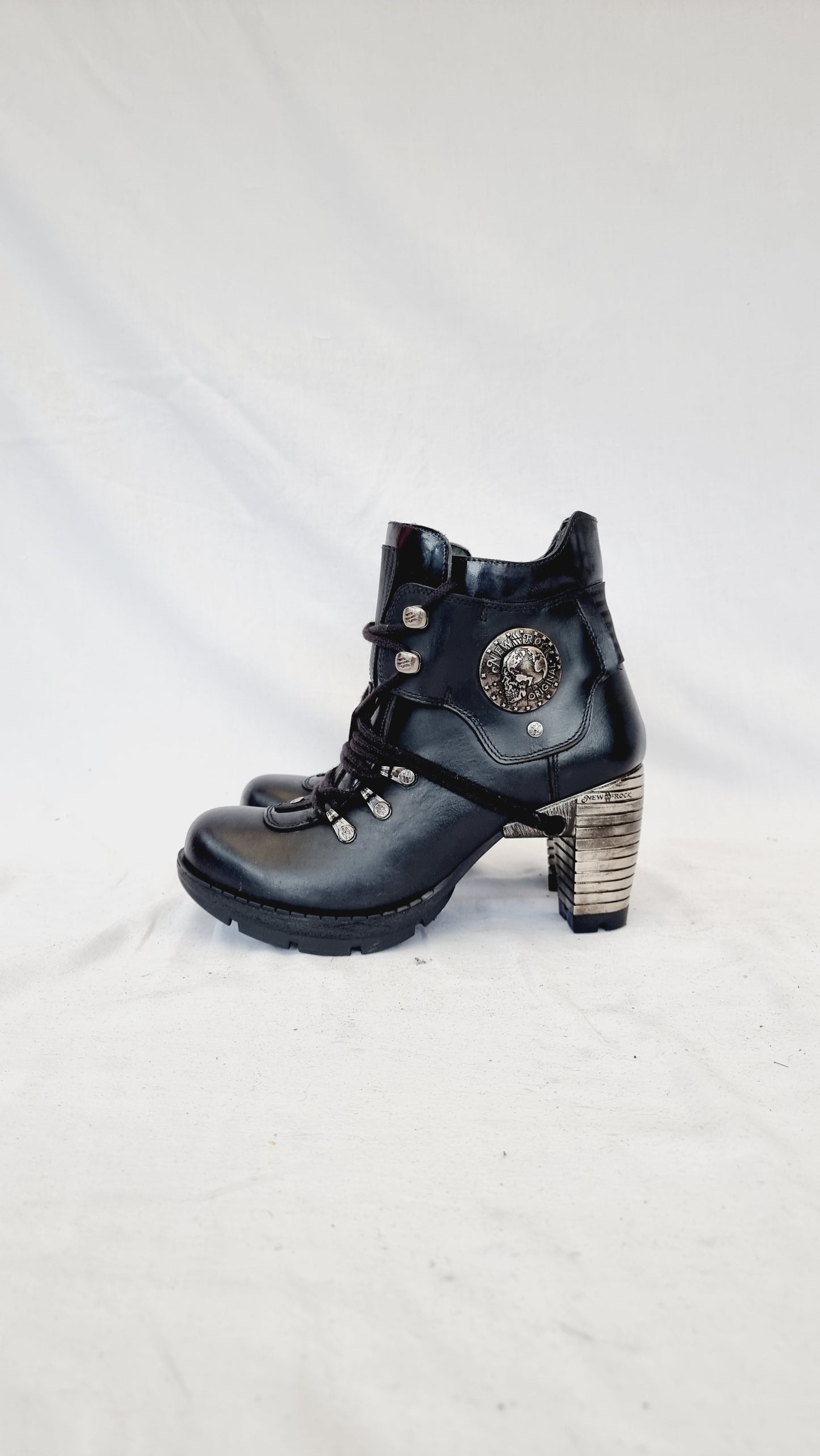 EU 39 / UK 6 New Rock Boots