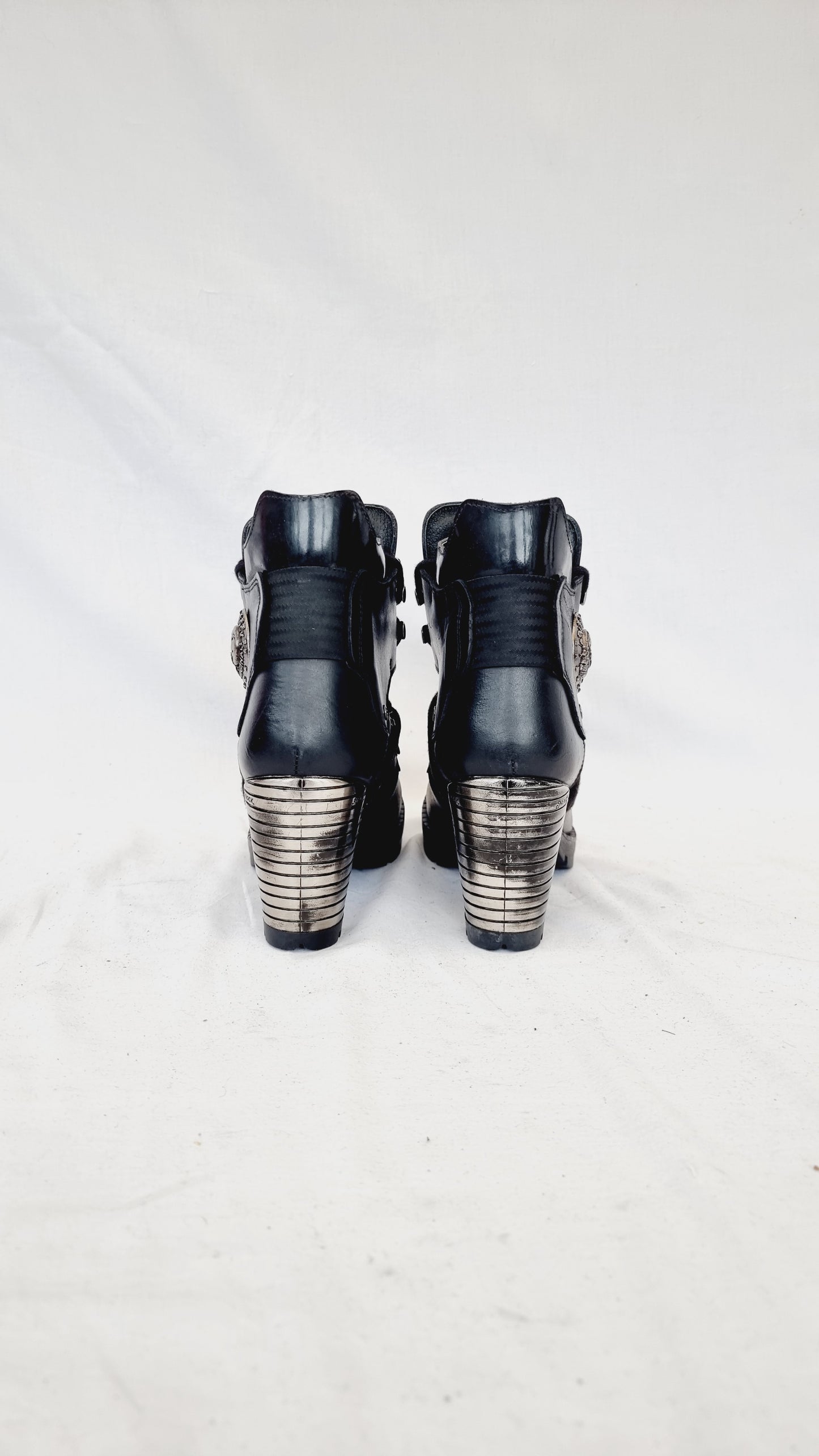 EU 39 / UK 6 New Rock Boots